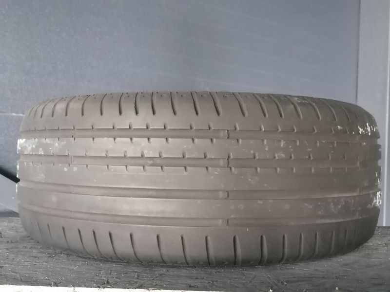Шини б\у 225/50 R17