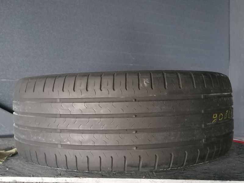 Шини б\у 225/50 R17