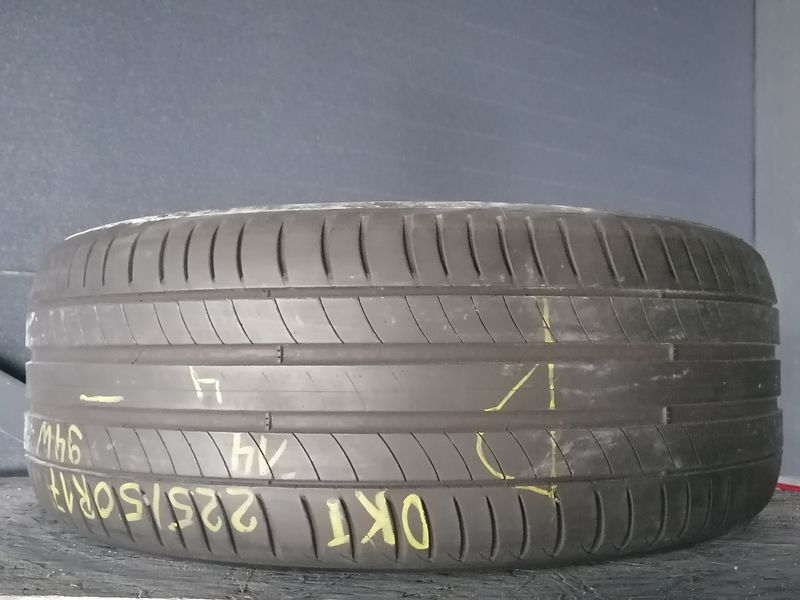 Шини б\у 225/50 R17