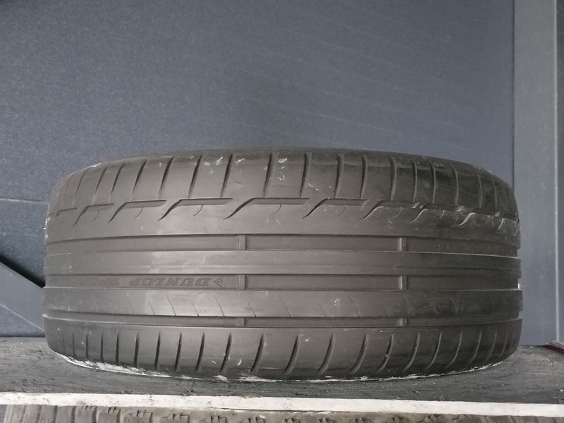 Шини б\у 225/45 R17