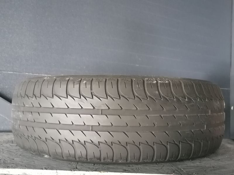 Шини б\у 185/60 R15