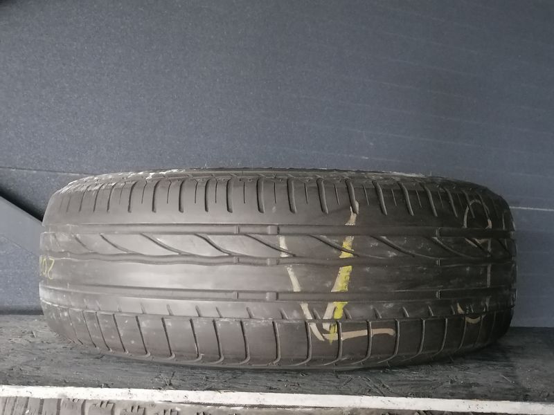 Шини б\у 205/60 R16