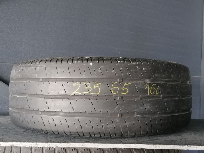 Шини б\у 235/65 R16C
