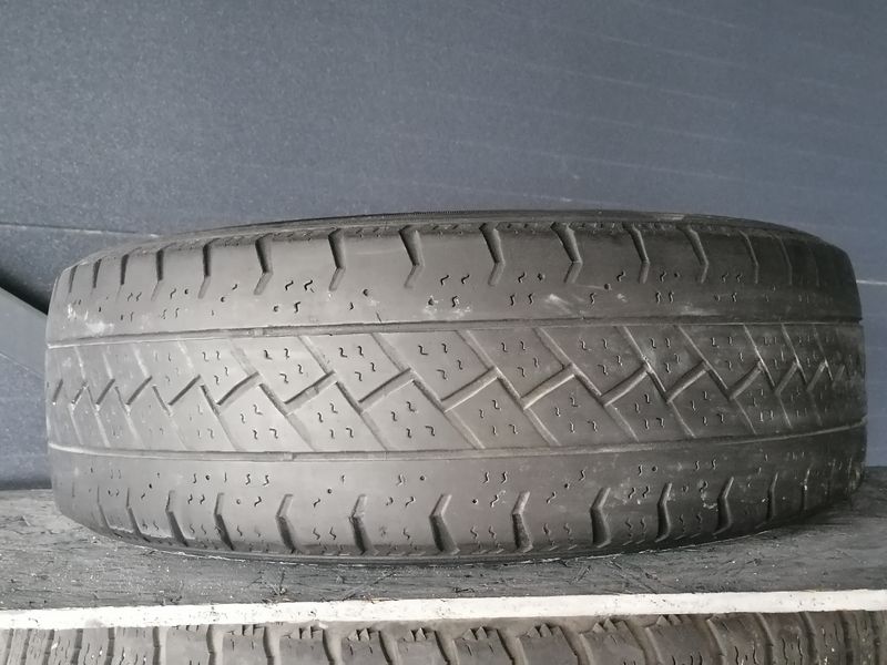 Шини б\у 205/65 R16C