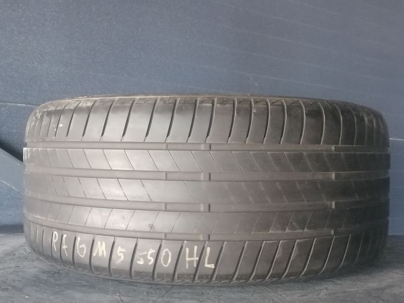 Шини б\у 255/35 R19