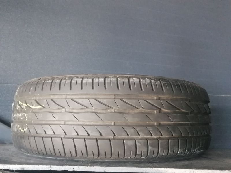 Шини б\у 205/50 R17