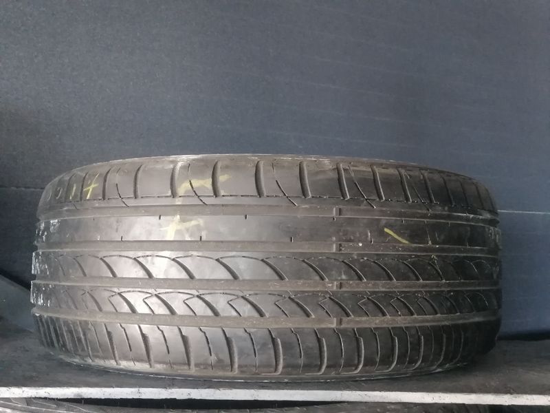 Шини б\у 235/55 R17