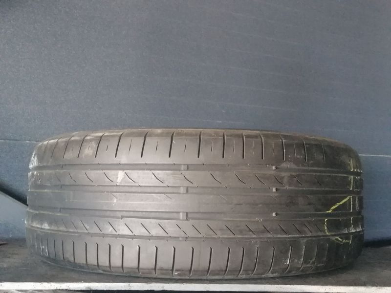 Шини б\у 235/55 R19