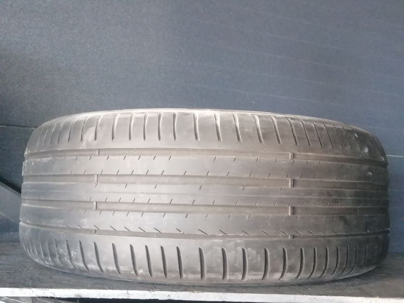 Шини б\у 235/45 R18