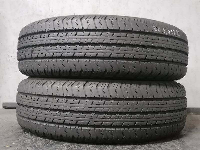 Шини б\у 205/75 R16C