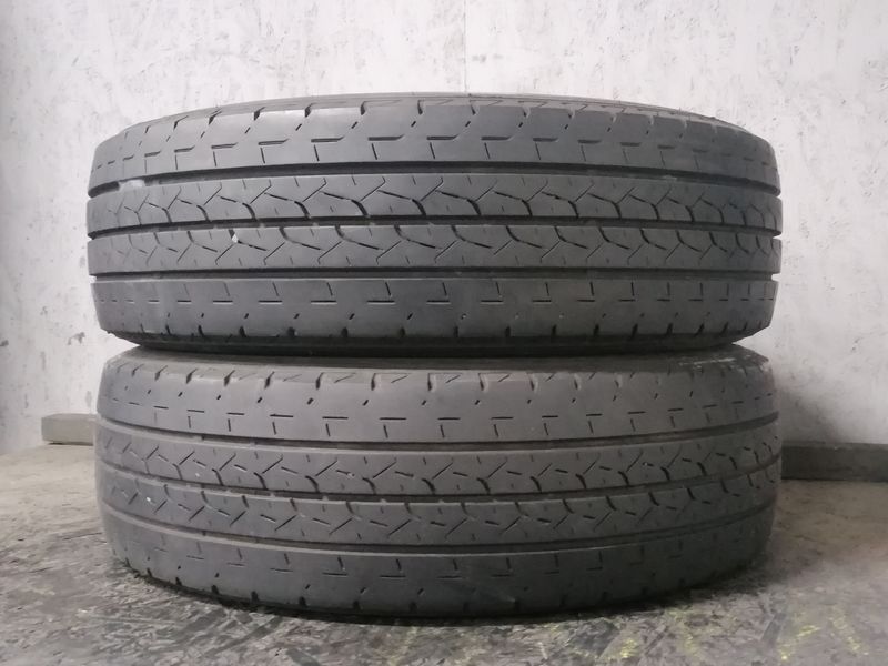 Шини б\у 195/70 R15C