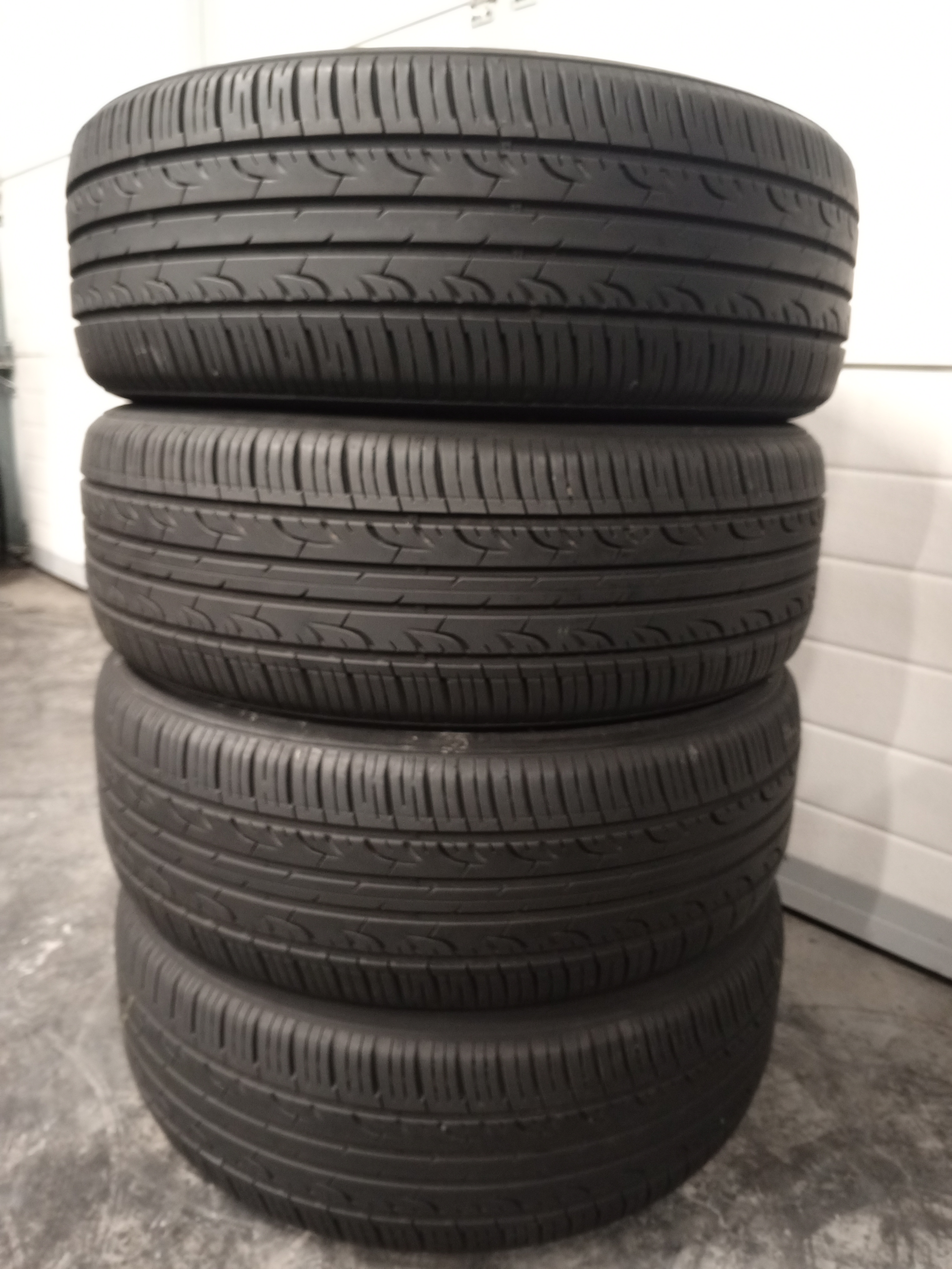Шини б\у 205/55 R17