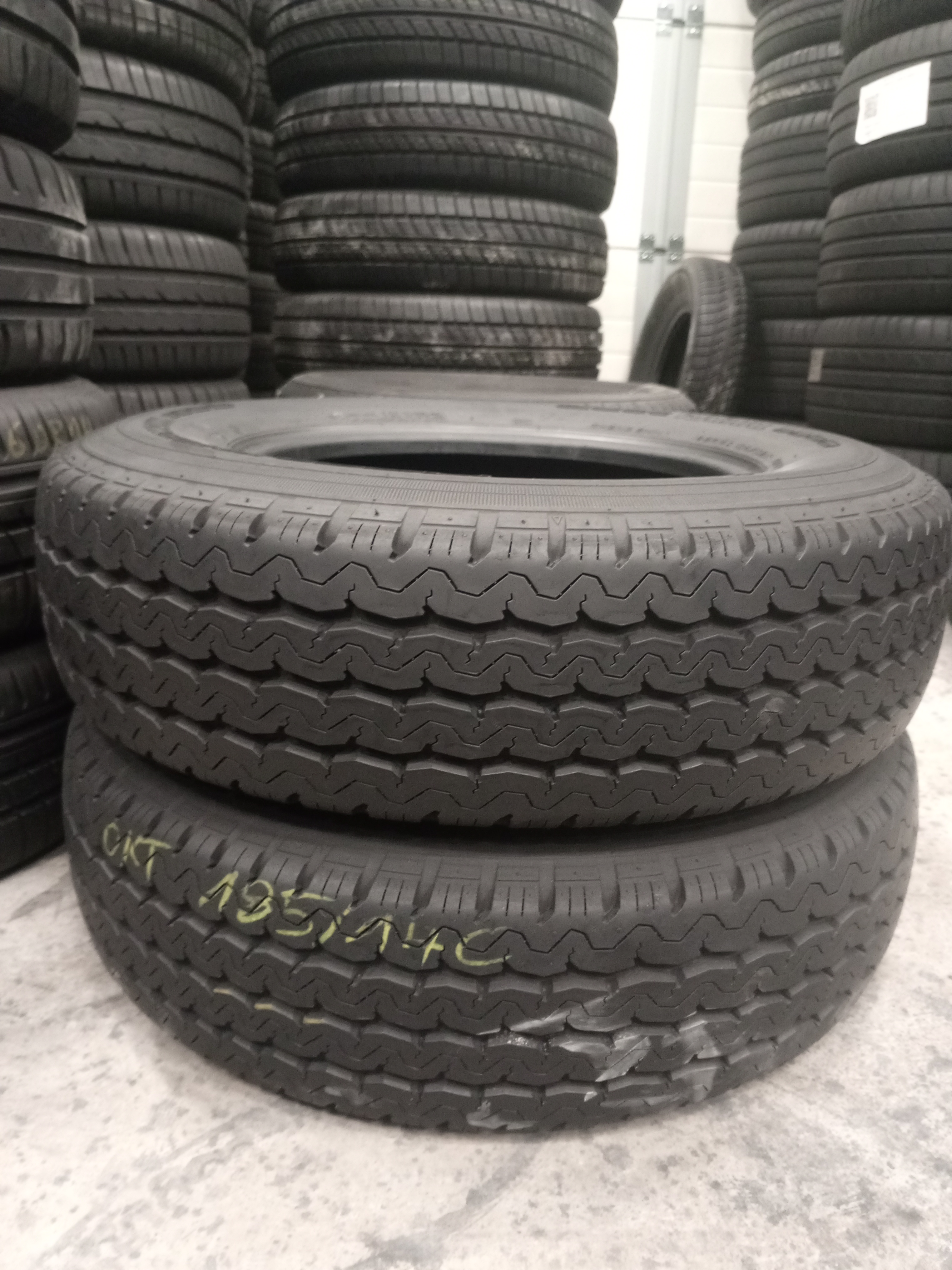Шини б\у 185/85 R14C
