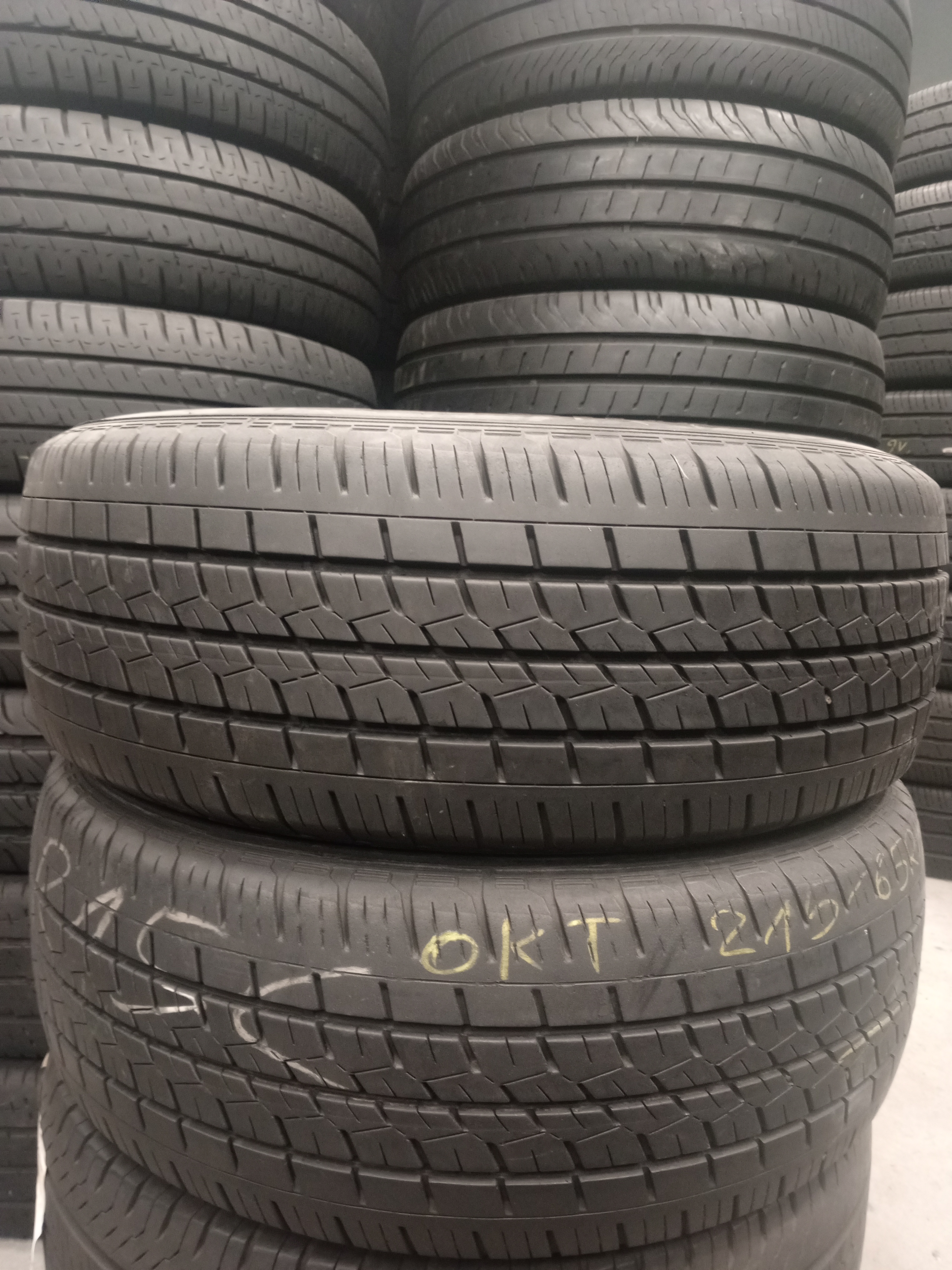 Шини б\у 215/65 R15C