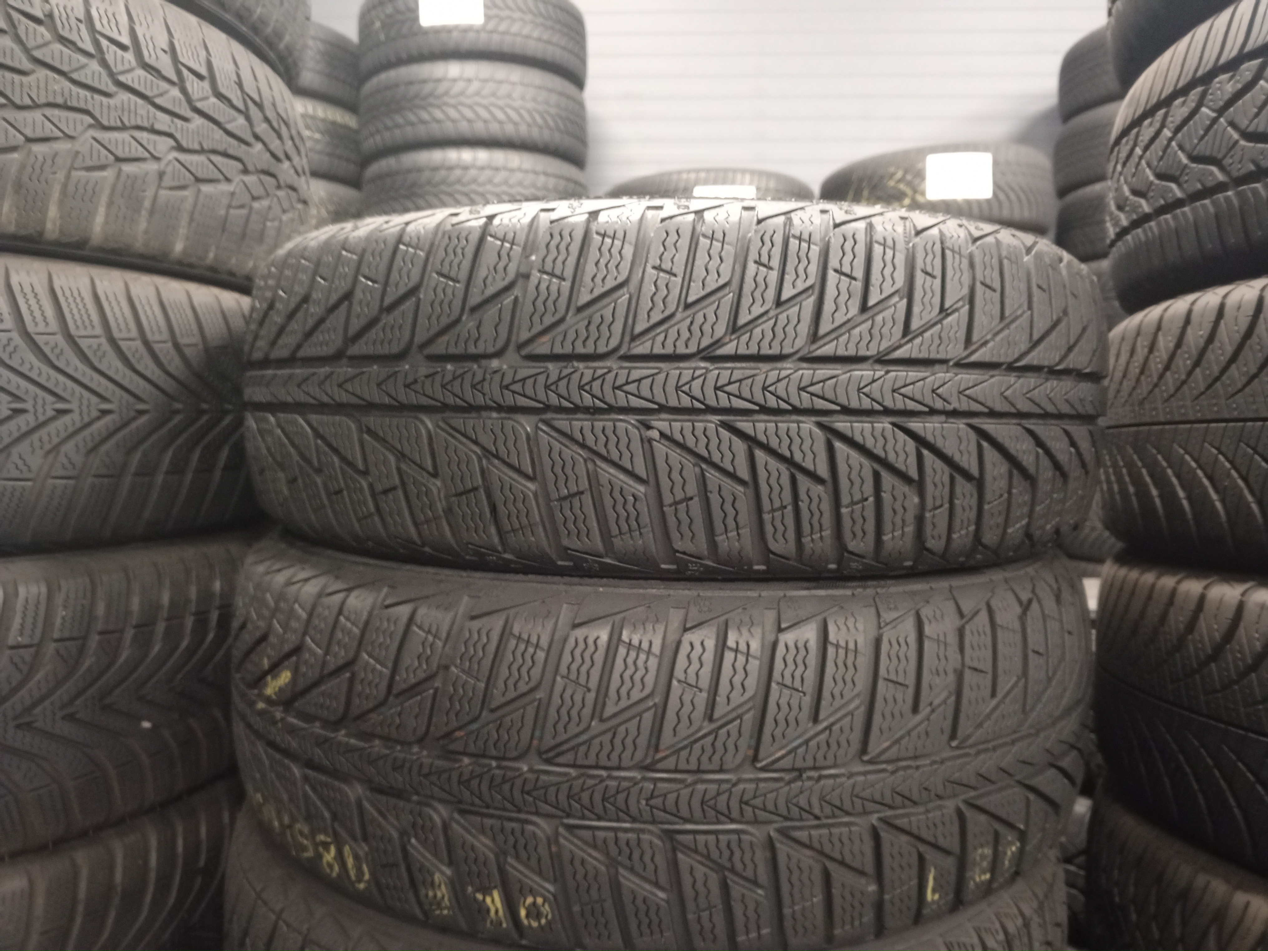 Шини б\у 185/60 R15