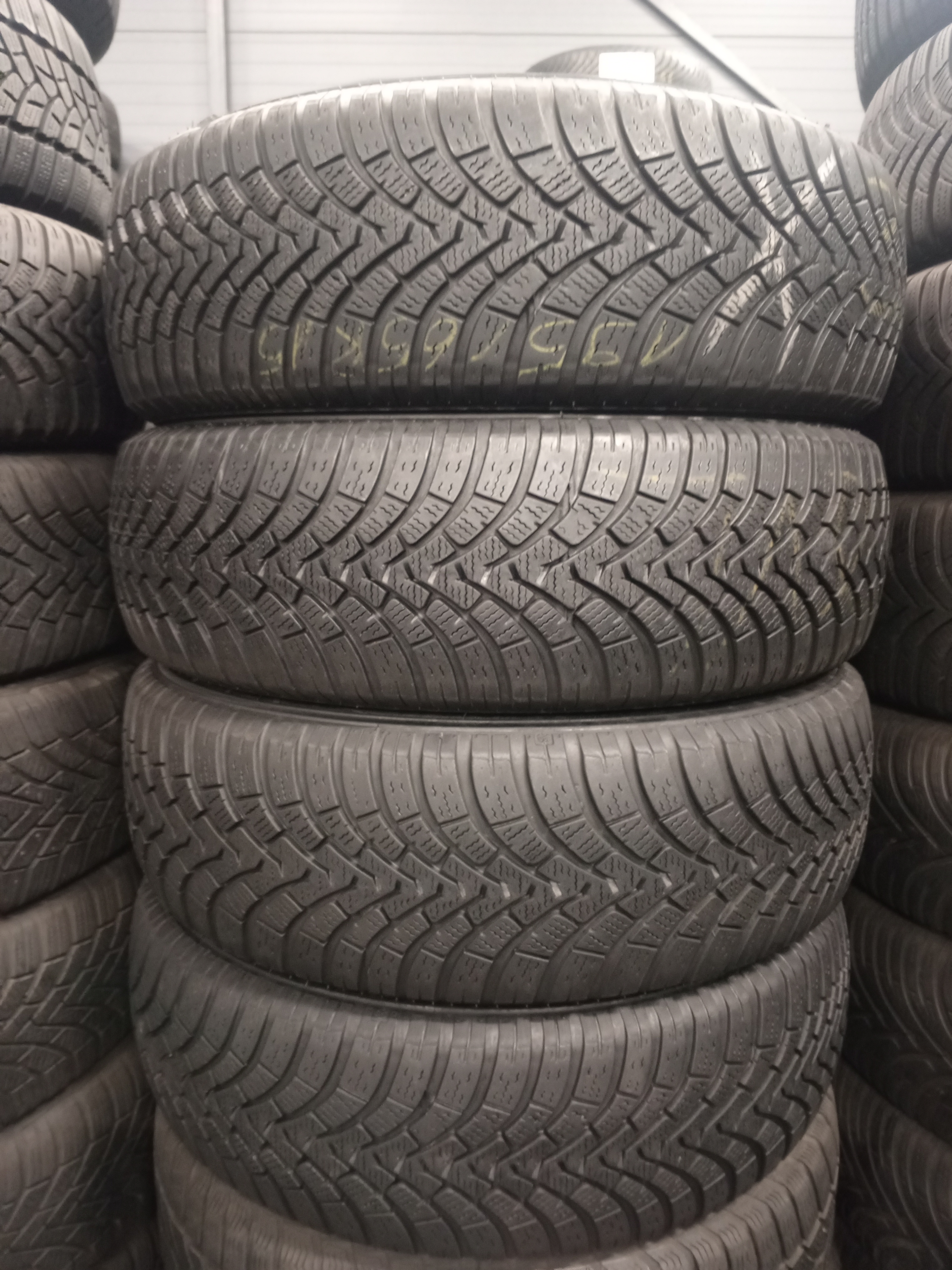 Шини б\у 195/65 R15