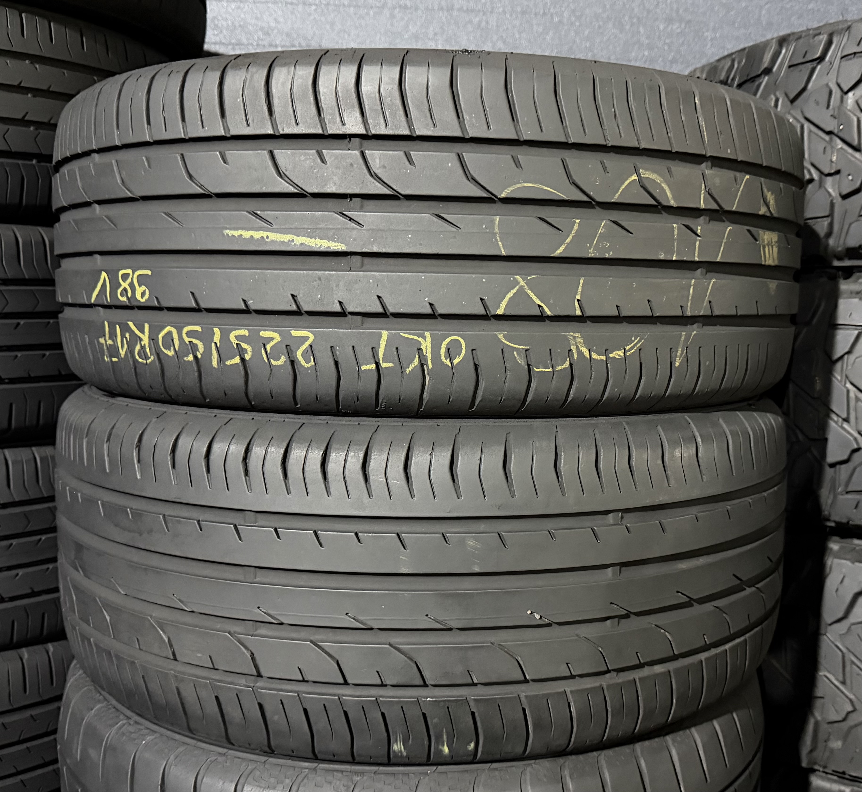 Шини б\у 225/50 R17