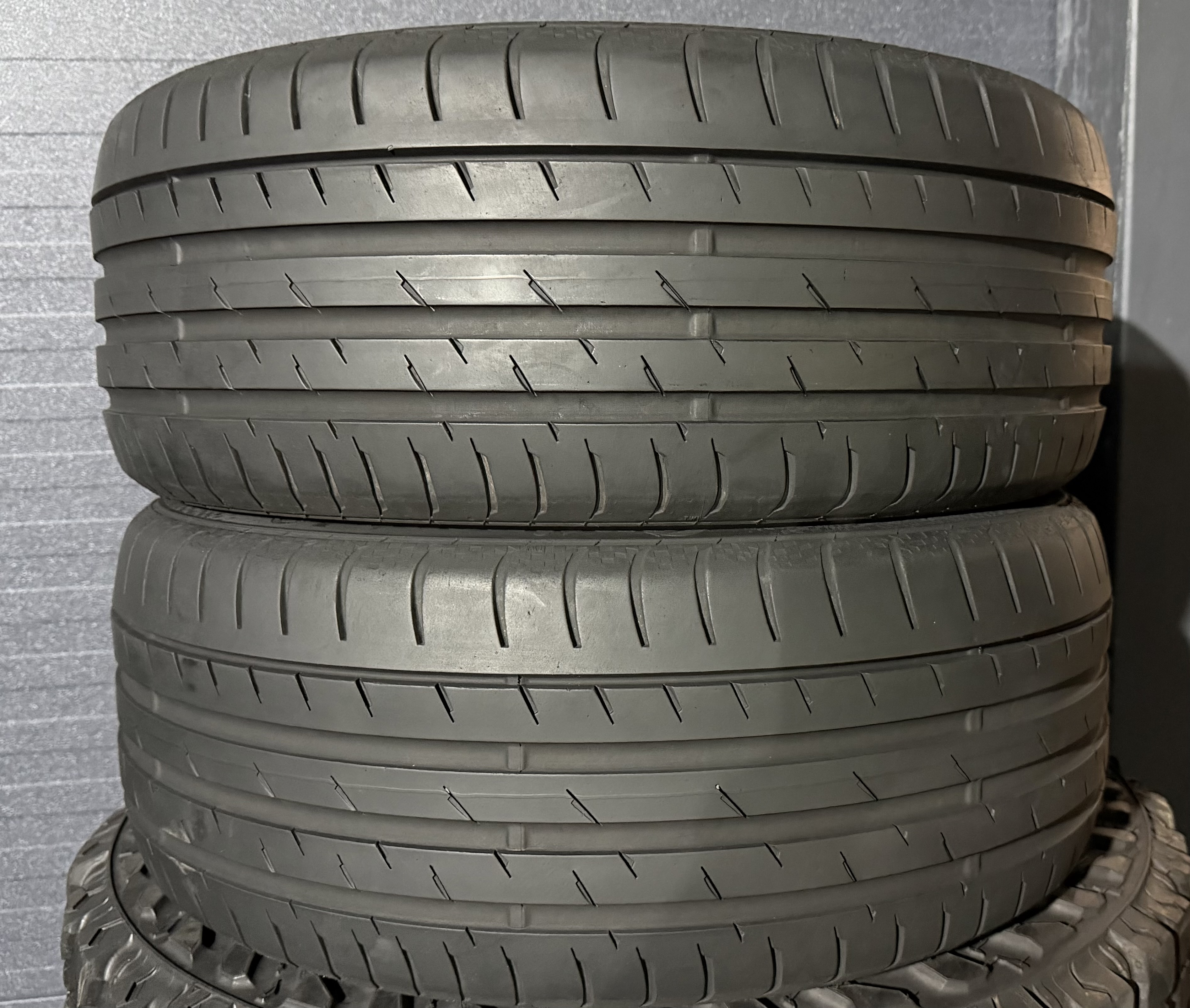 Шини б\у 225/50 R17