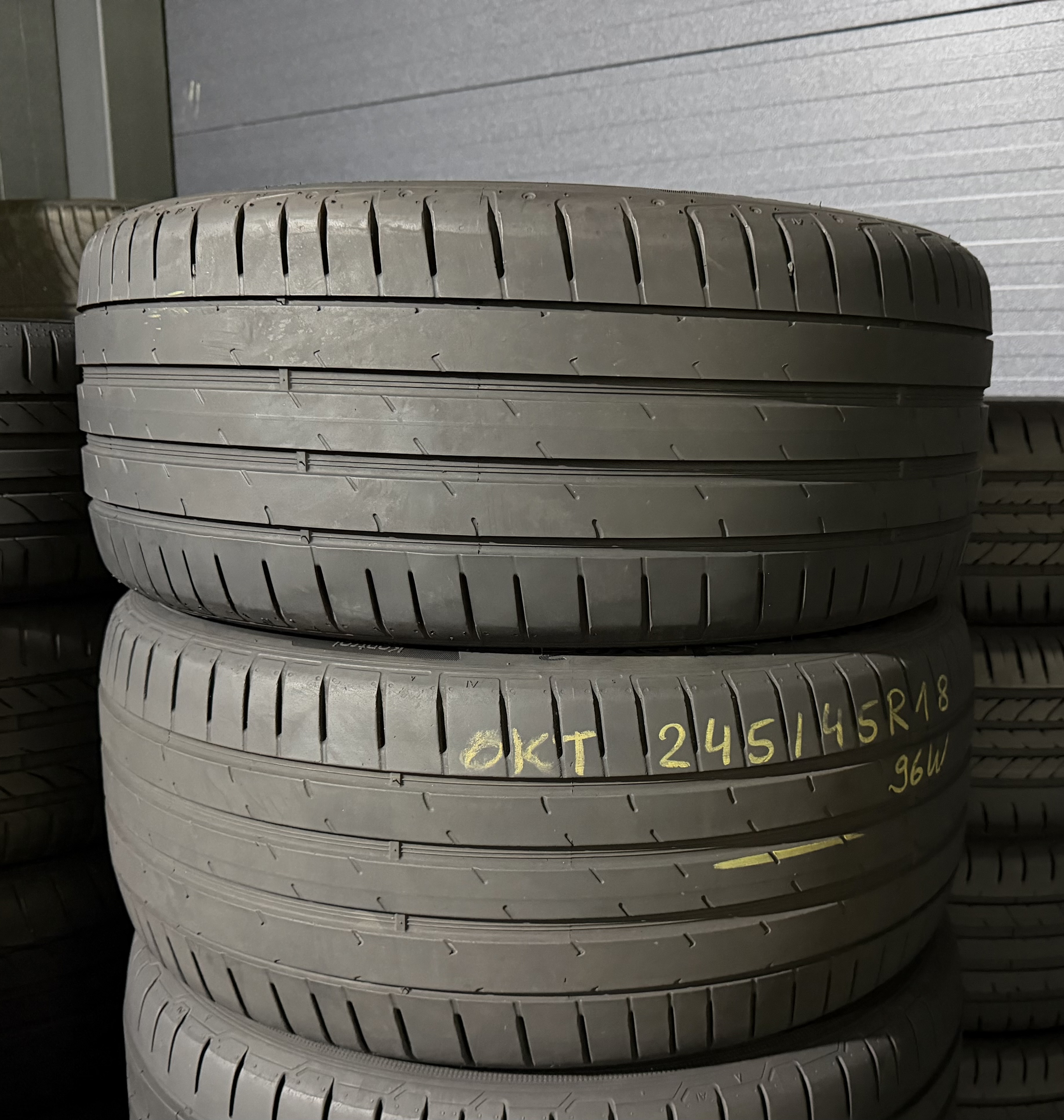 Шини б\у 245/45 R18