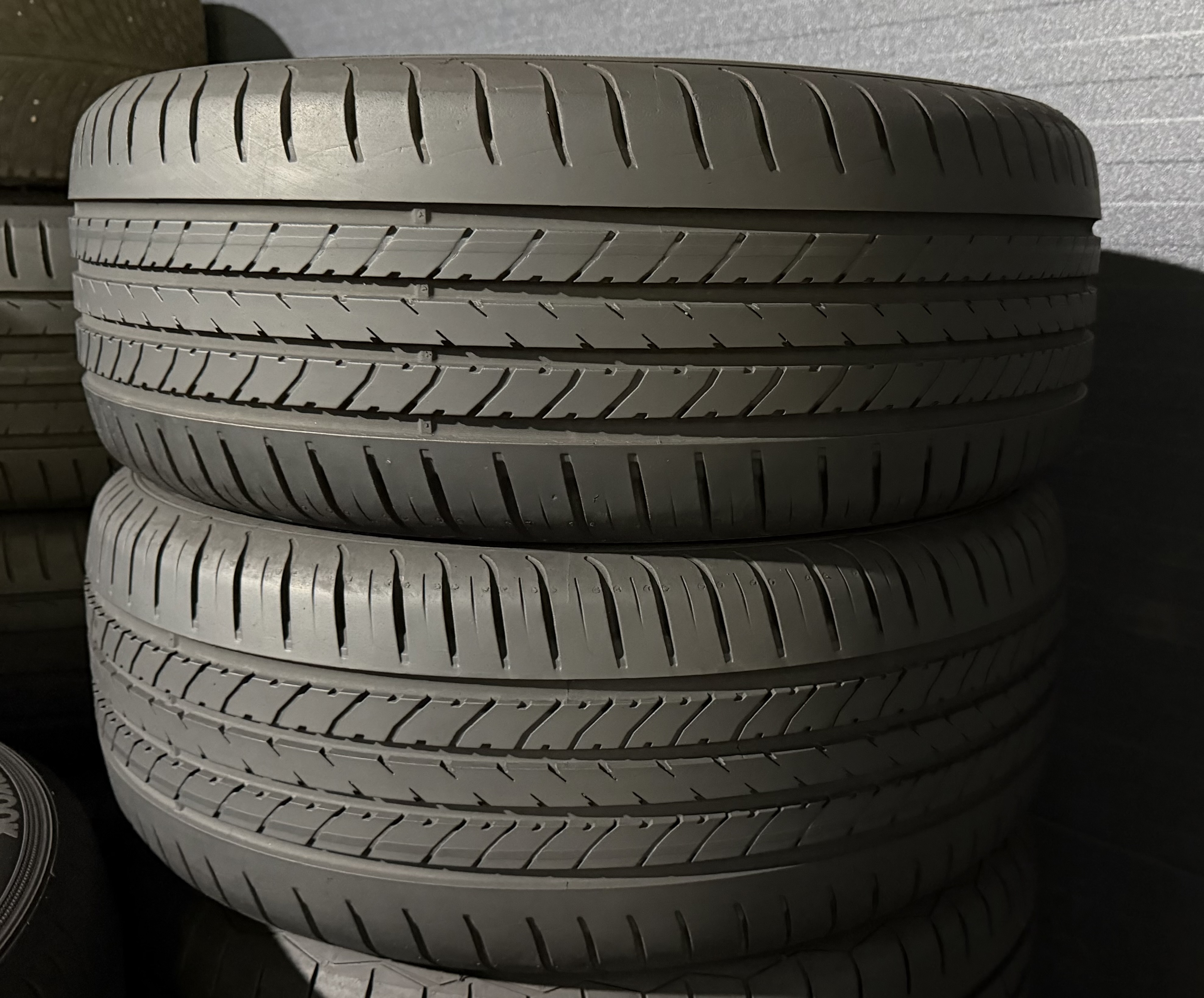 Шини б\у 205/50 R17