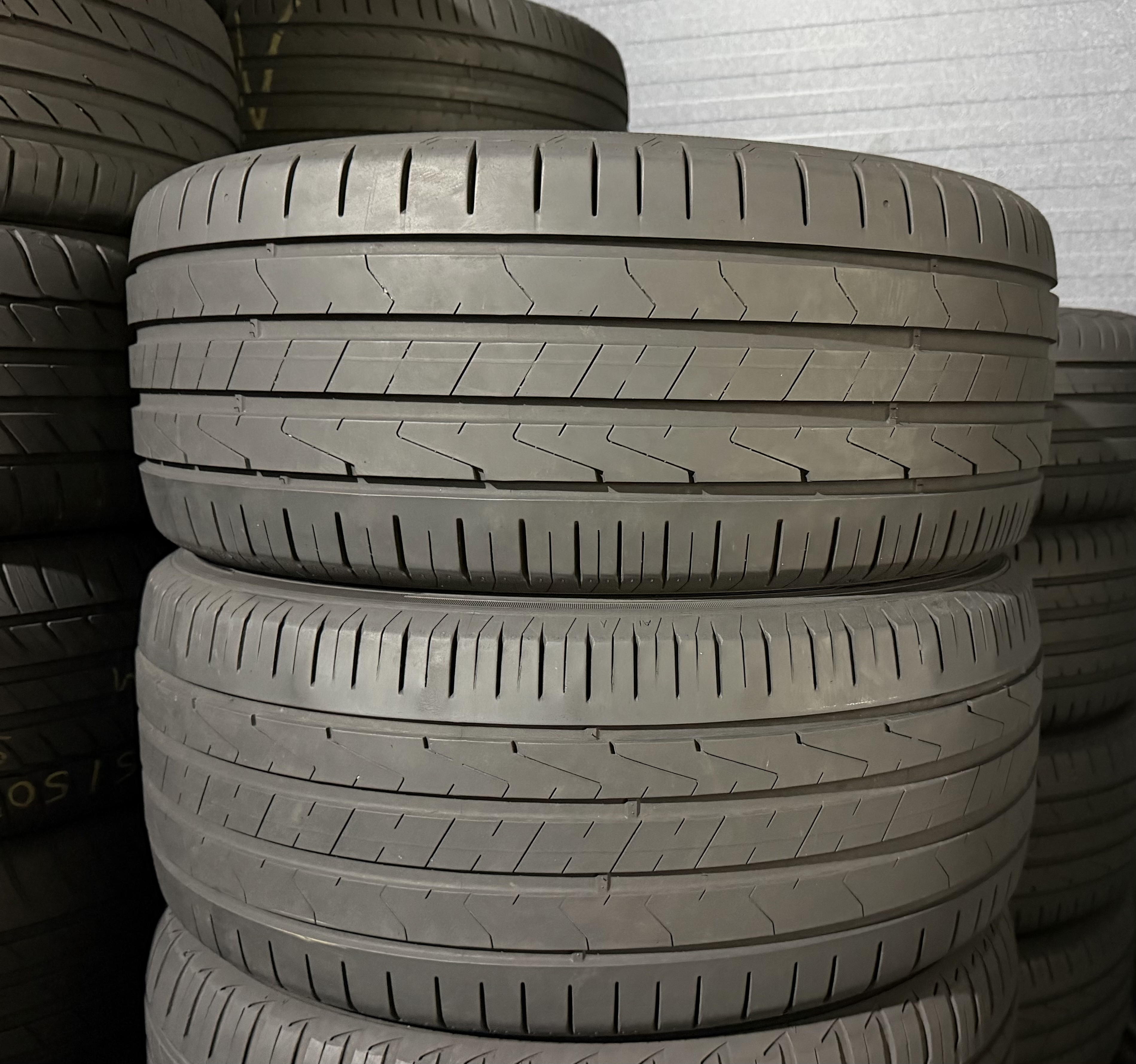 Шини б\у 245/45 R18