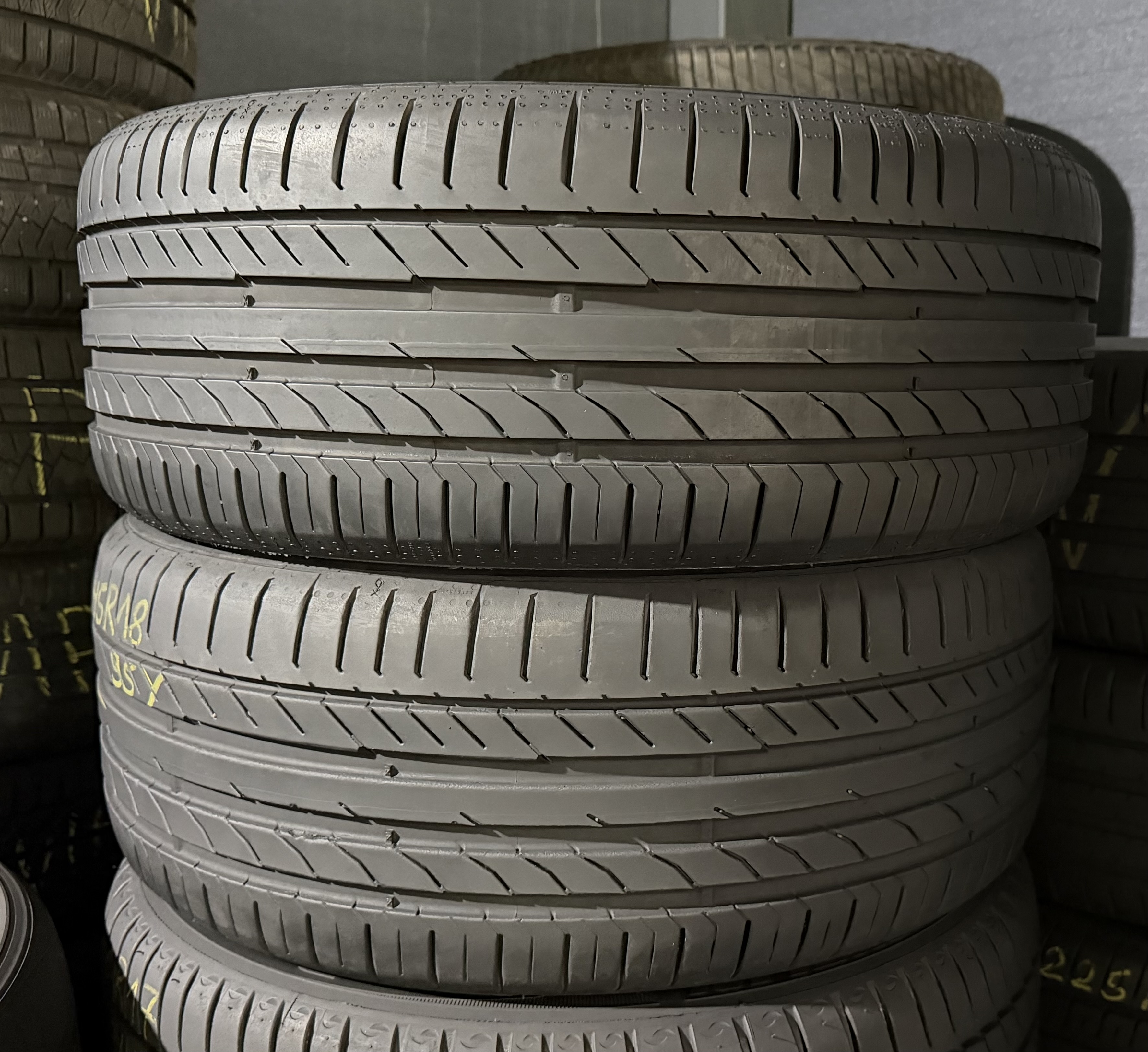 Шини б\у 225/45 R18