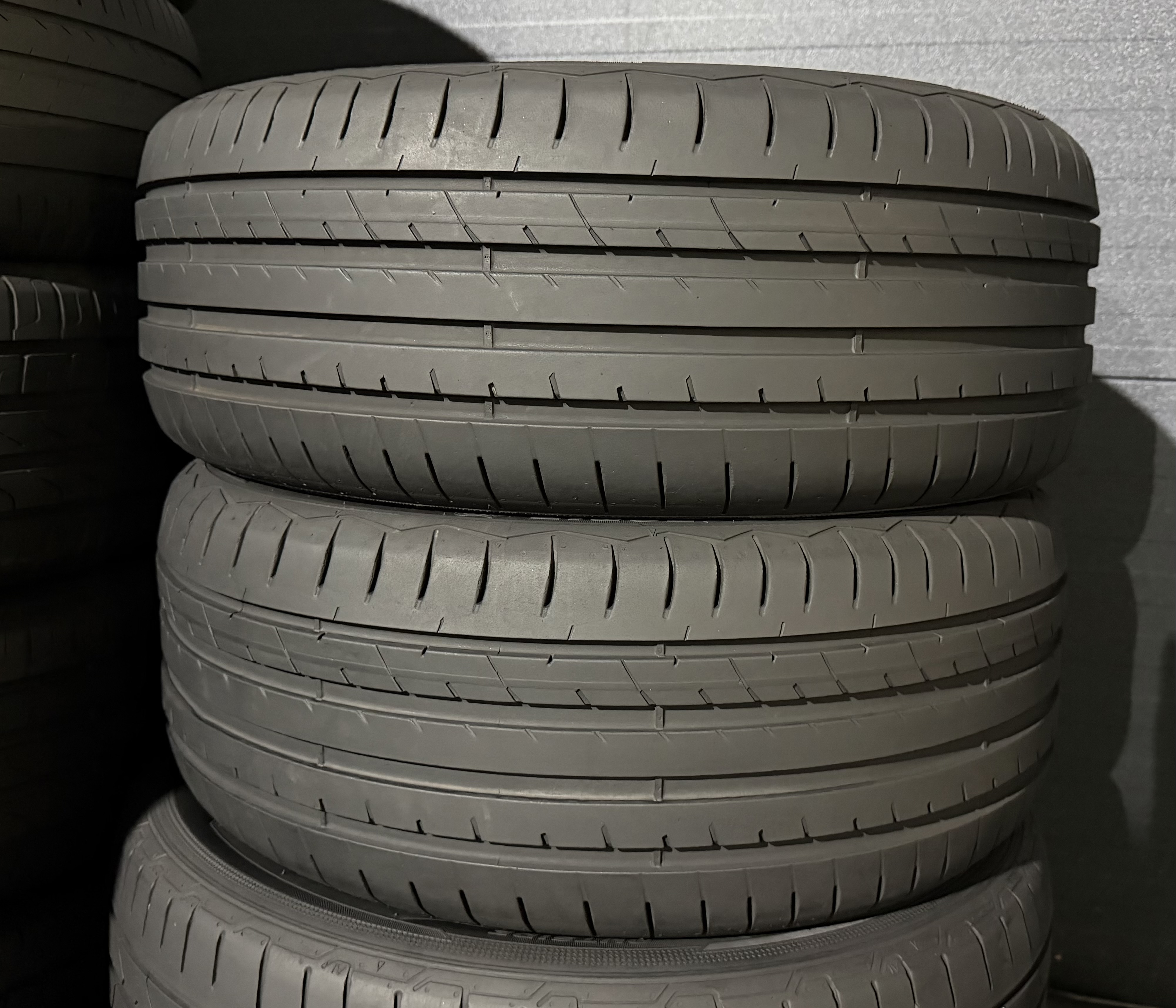 Шини б\у 215/50 R17