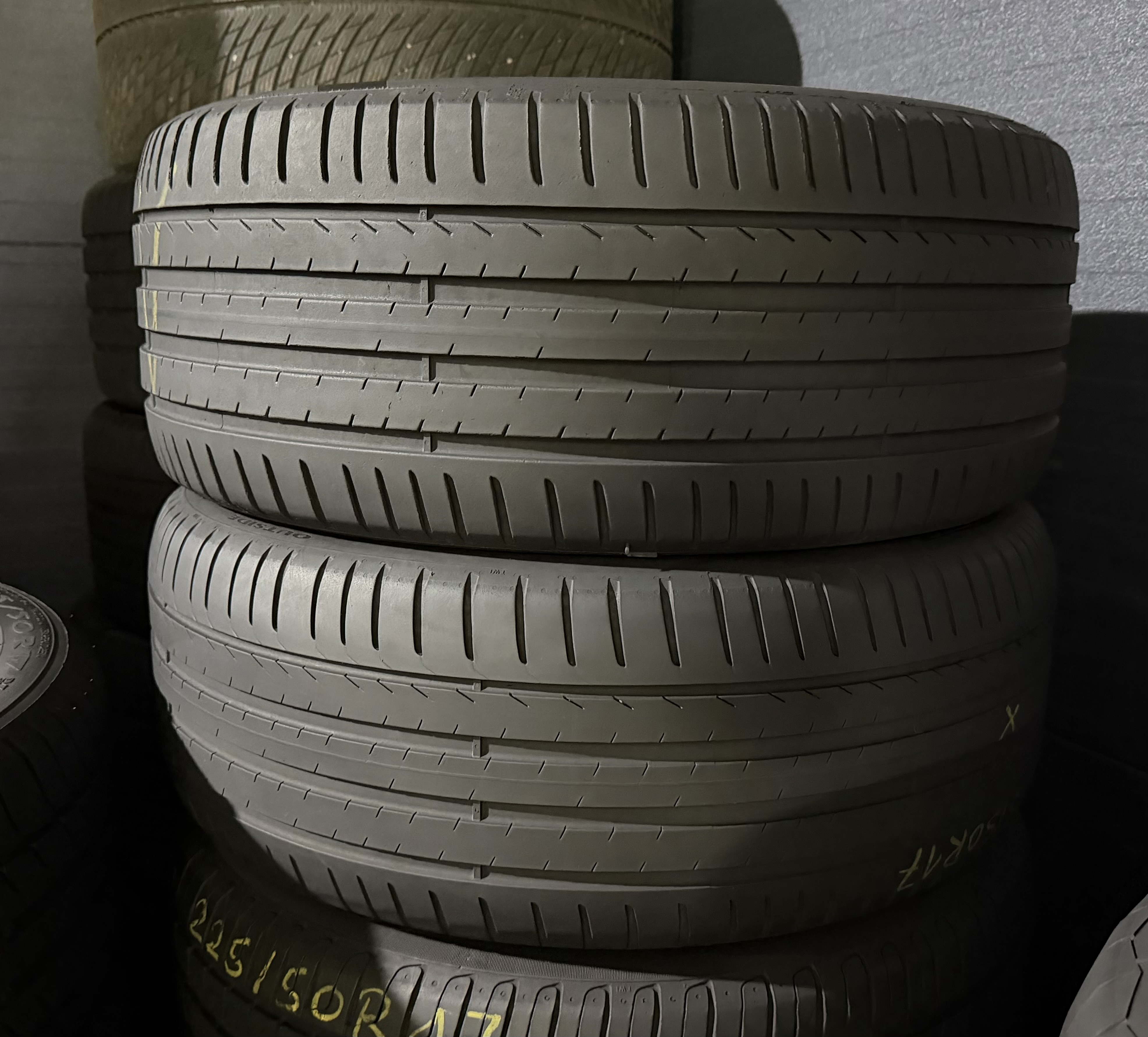 Шини б\у 225/50 R17