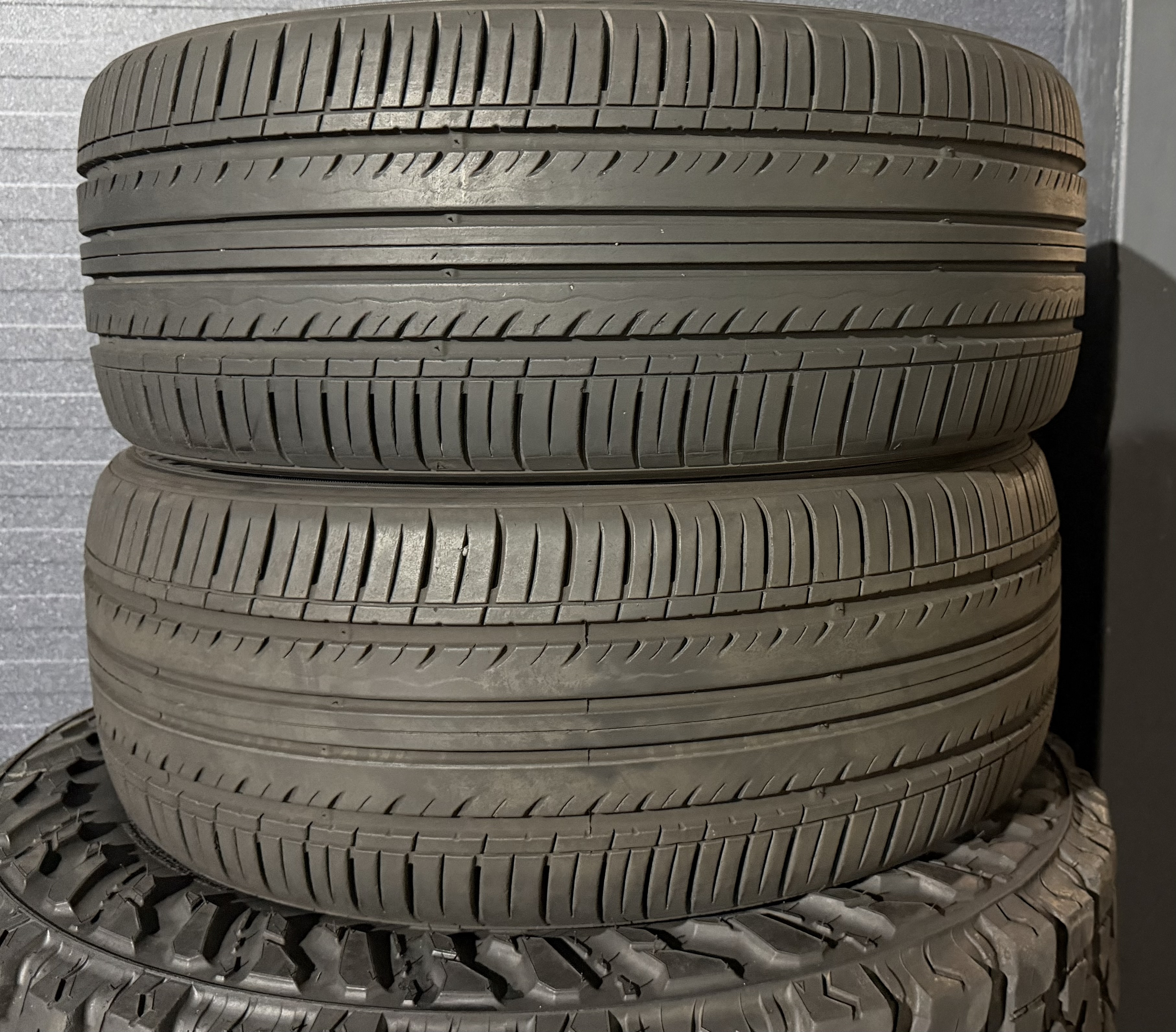 Шини б\у 225/45 R18
