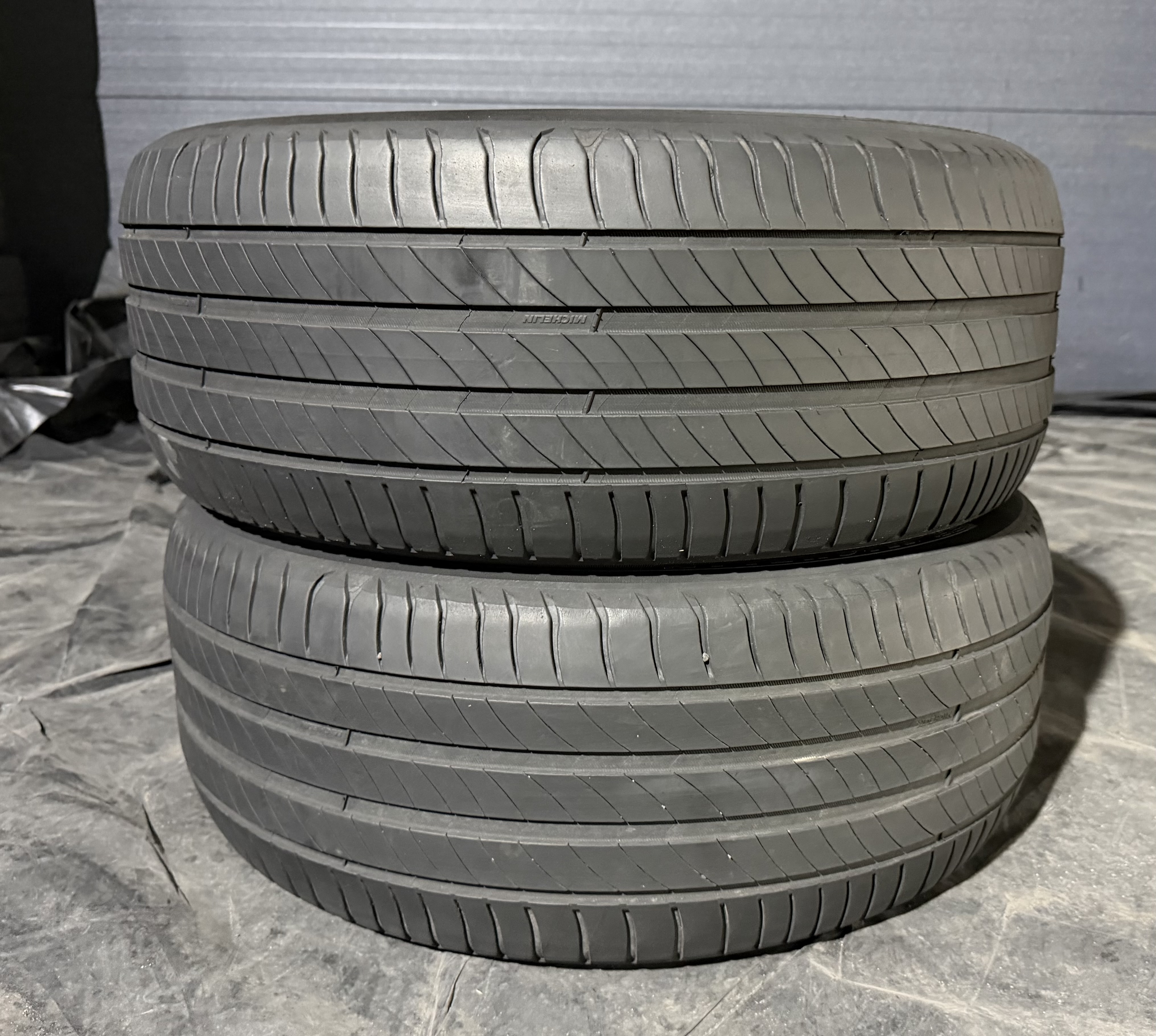 Шини б\у 235/45 R18