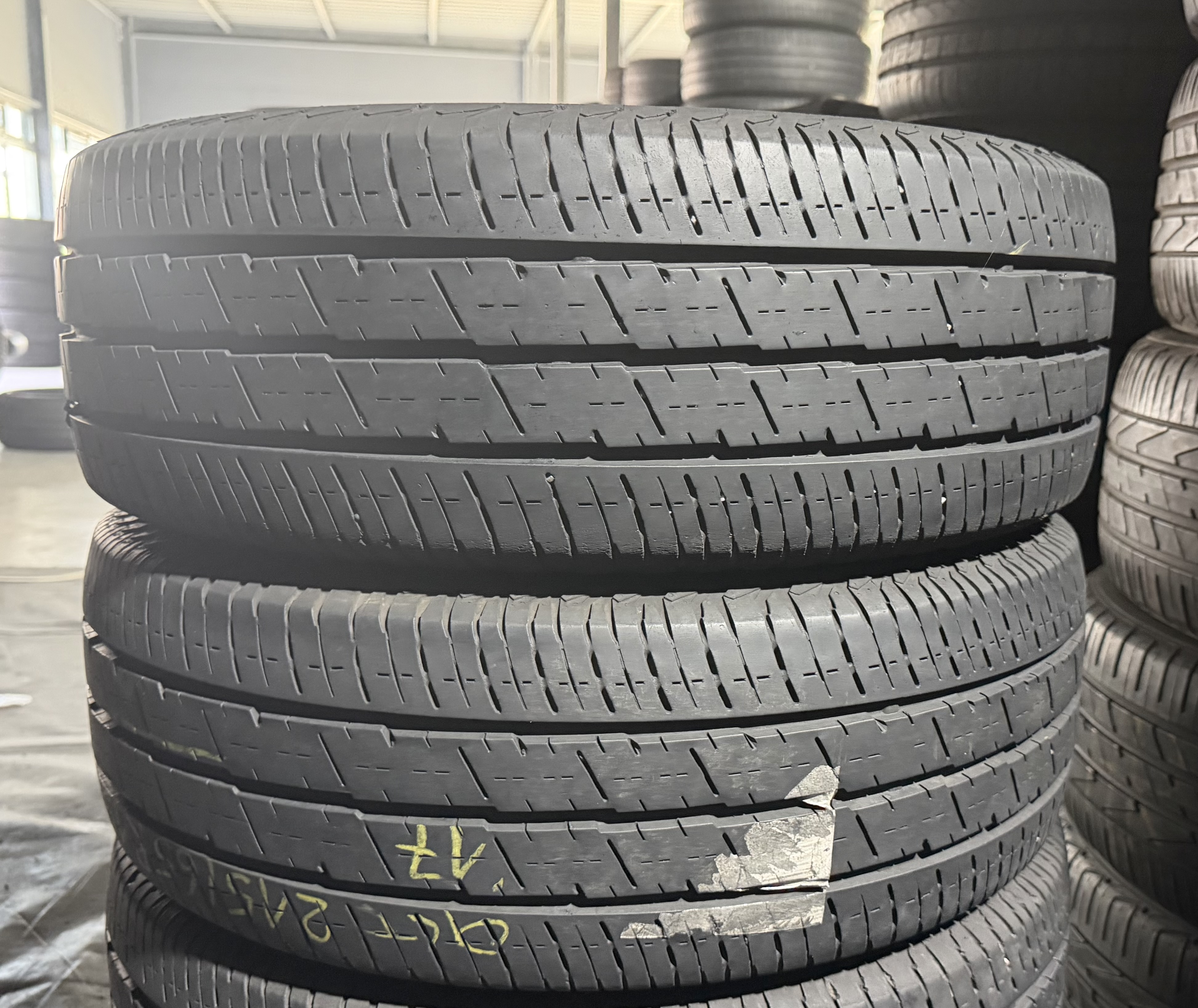 Шини б\у 215/65 R15С