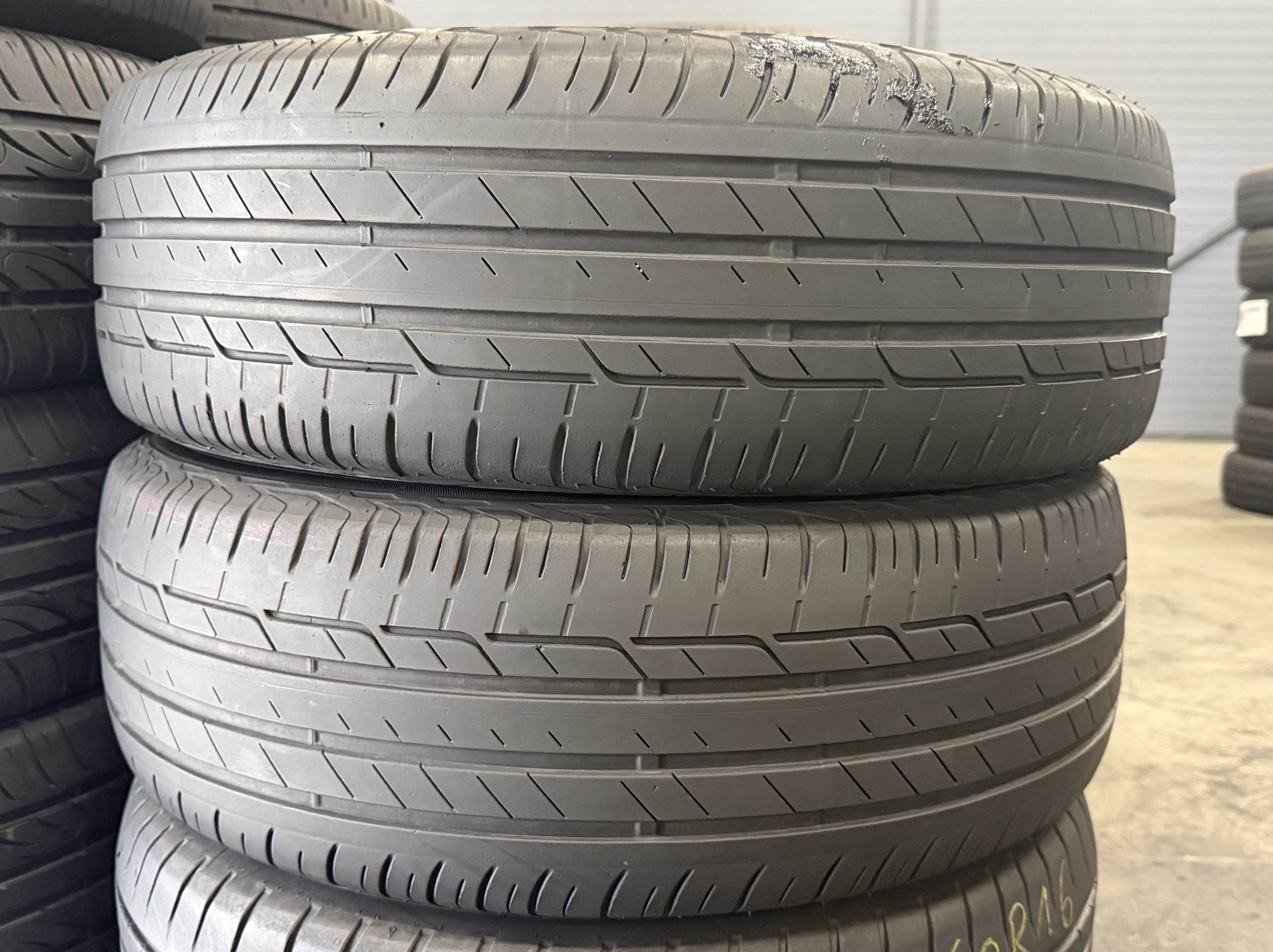 Шини б\у 215/60 R16
