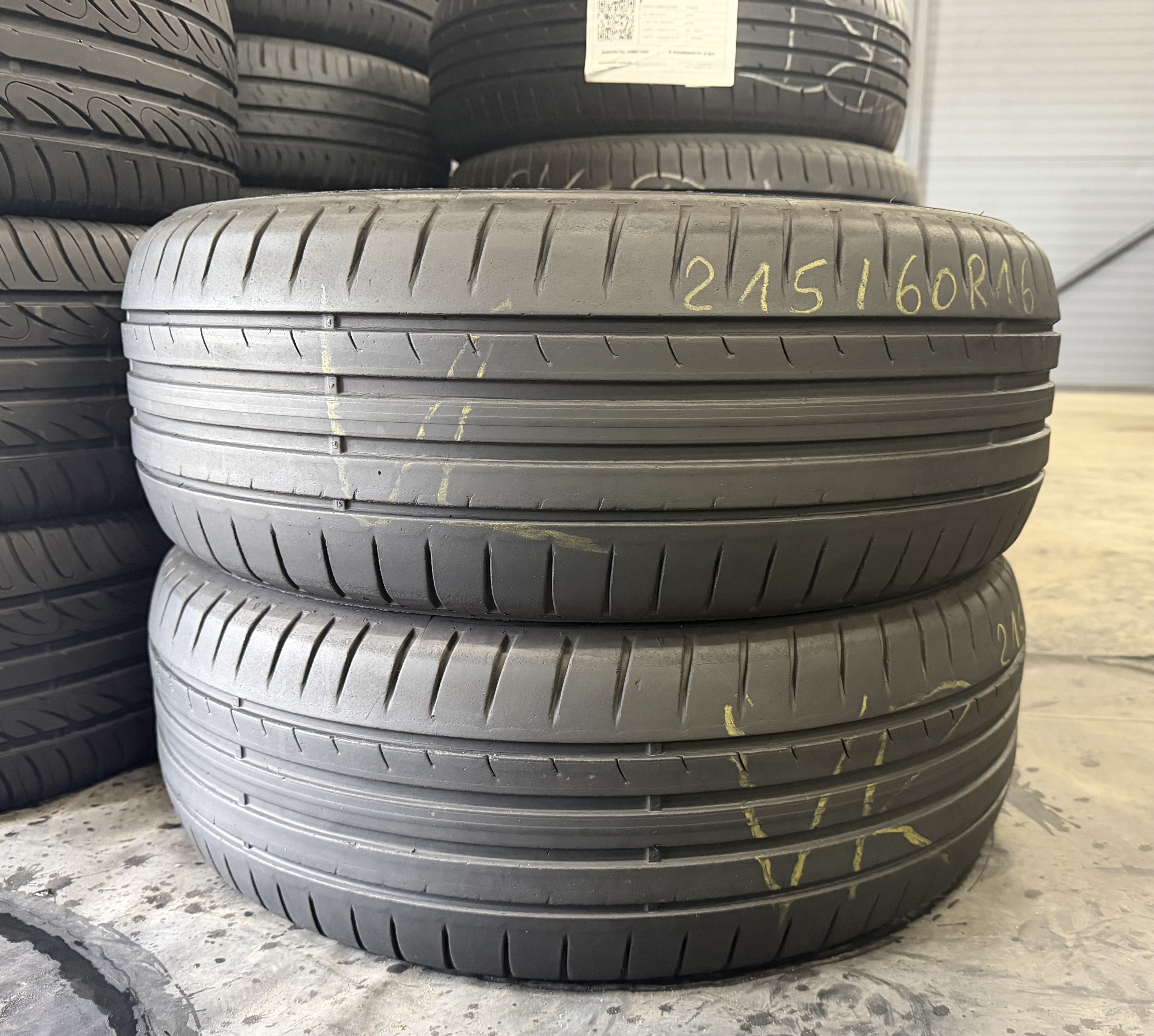 Шини б\у 215/60 R16