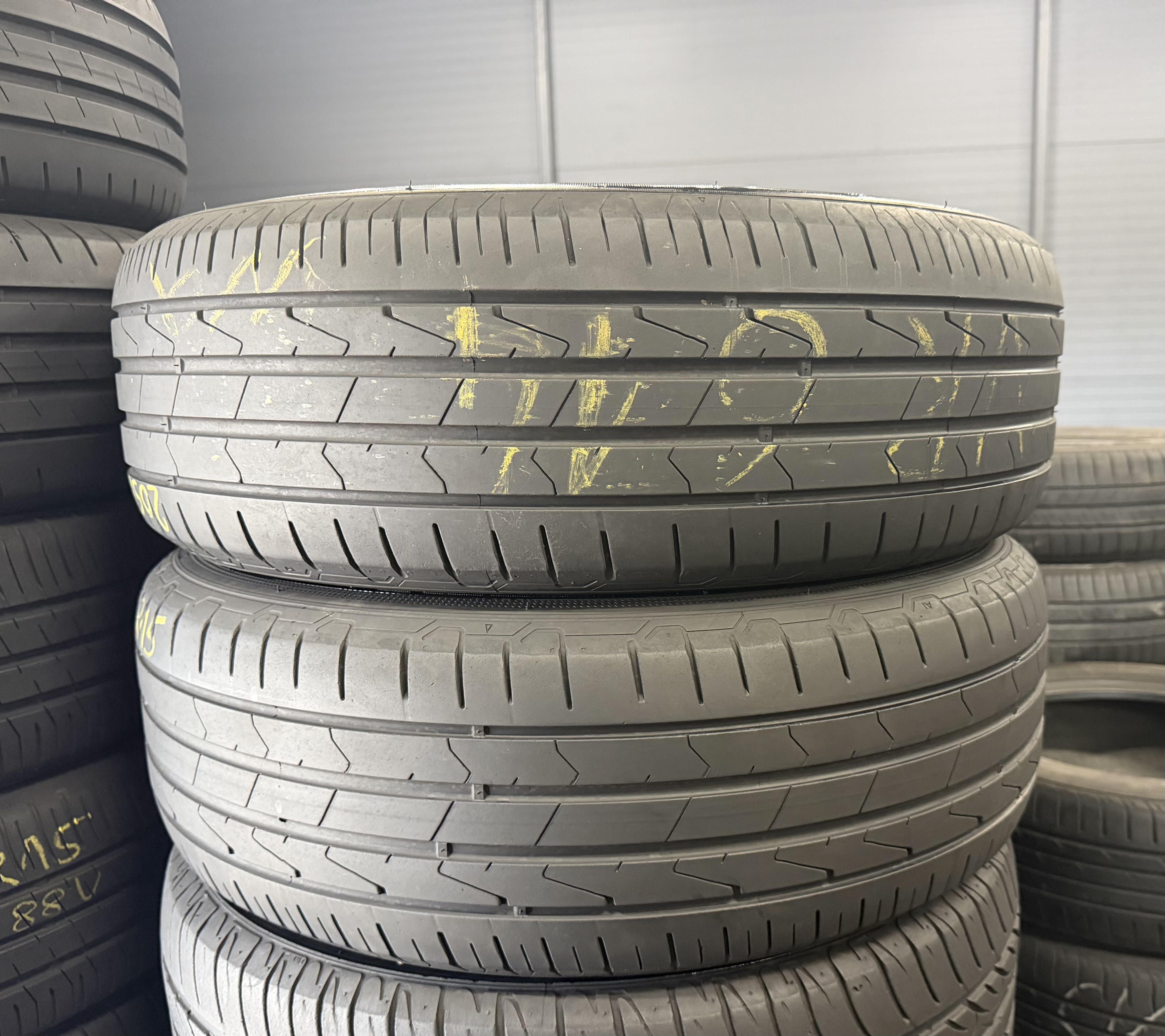 Шини б\у 205/65 R15