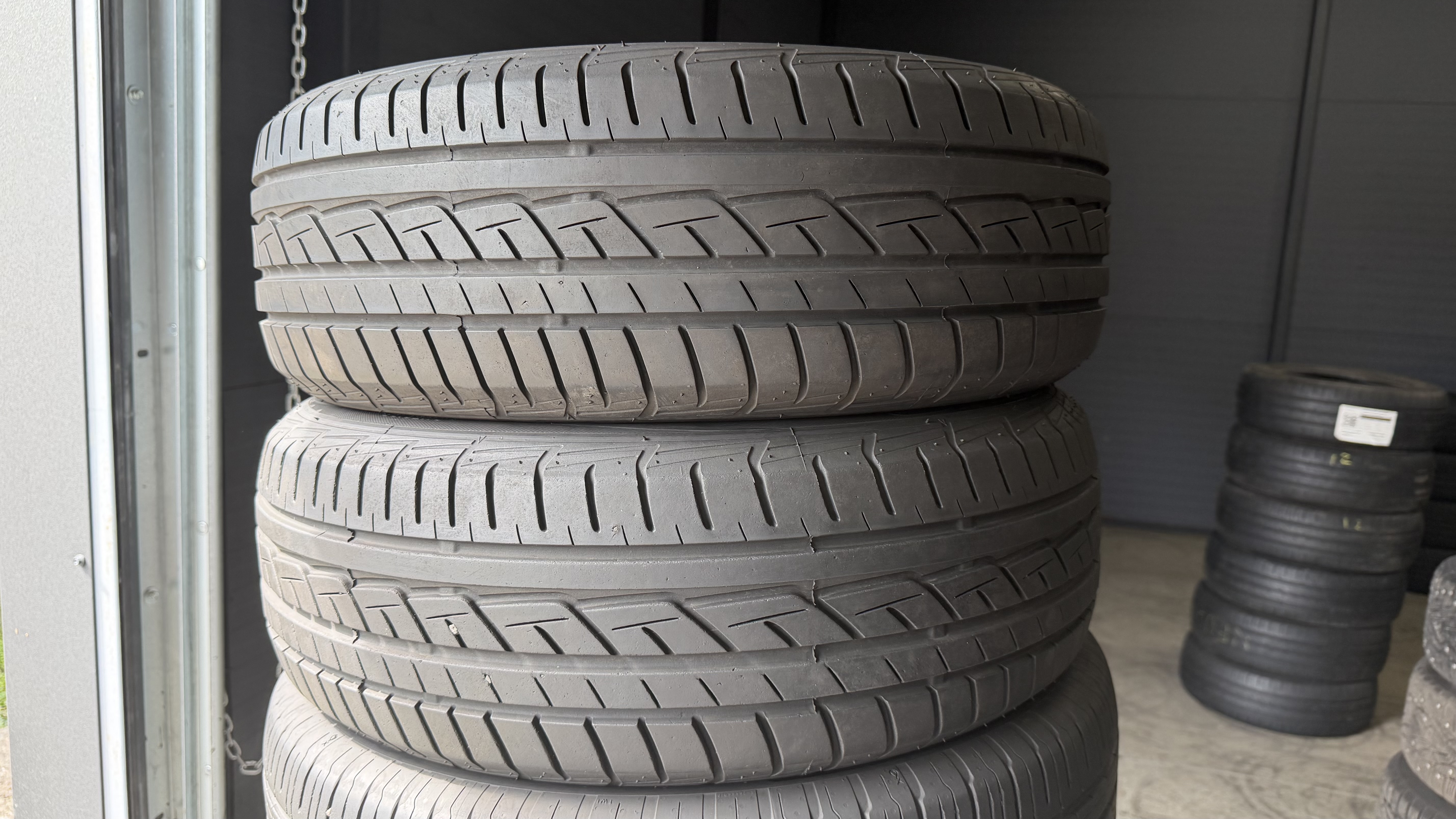 Шини б\у 195/65 R15