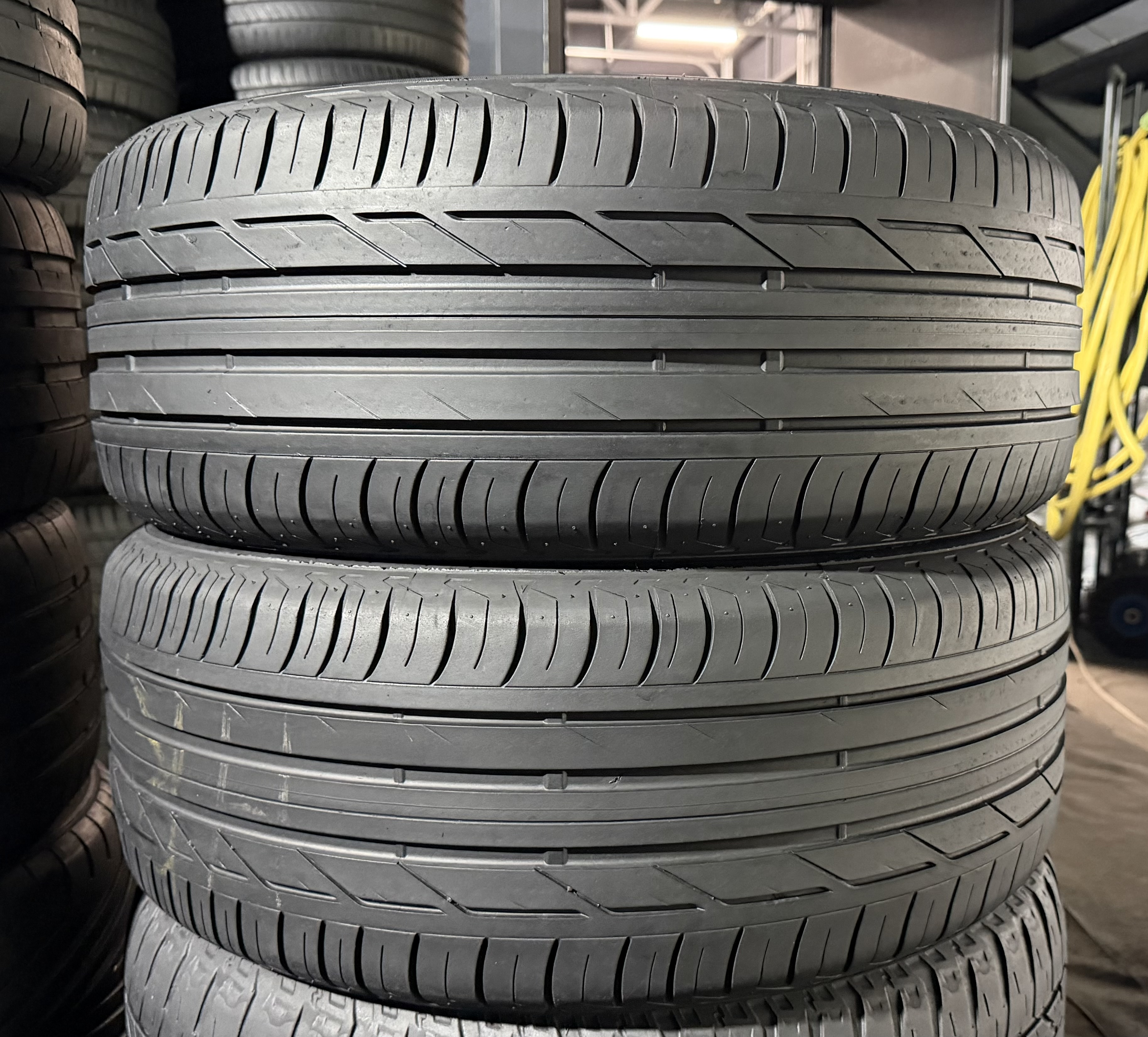 Шини б\у 225/50 R18