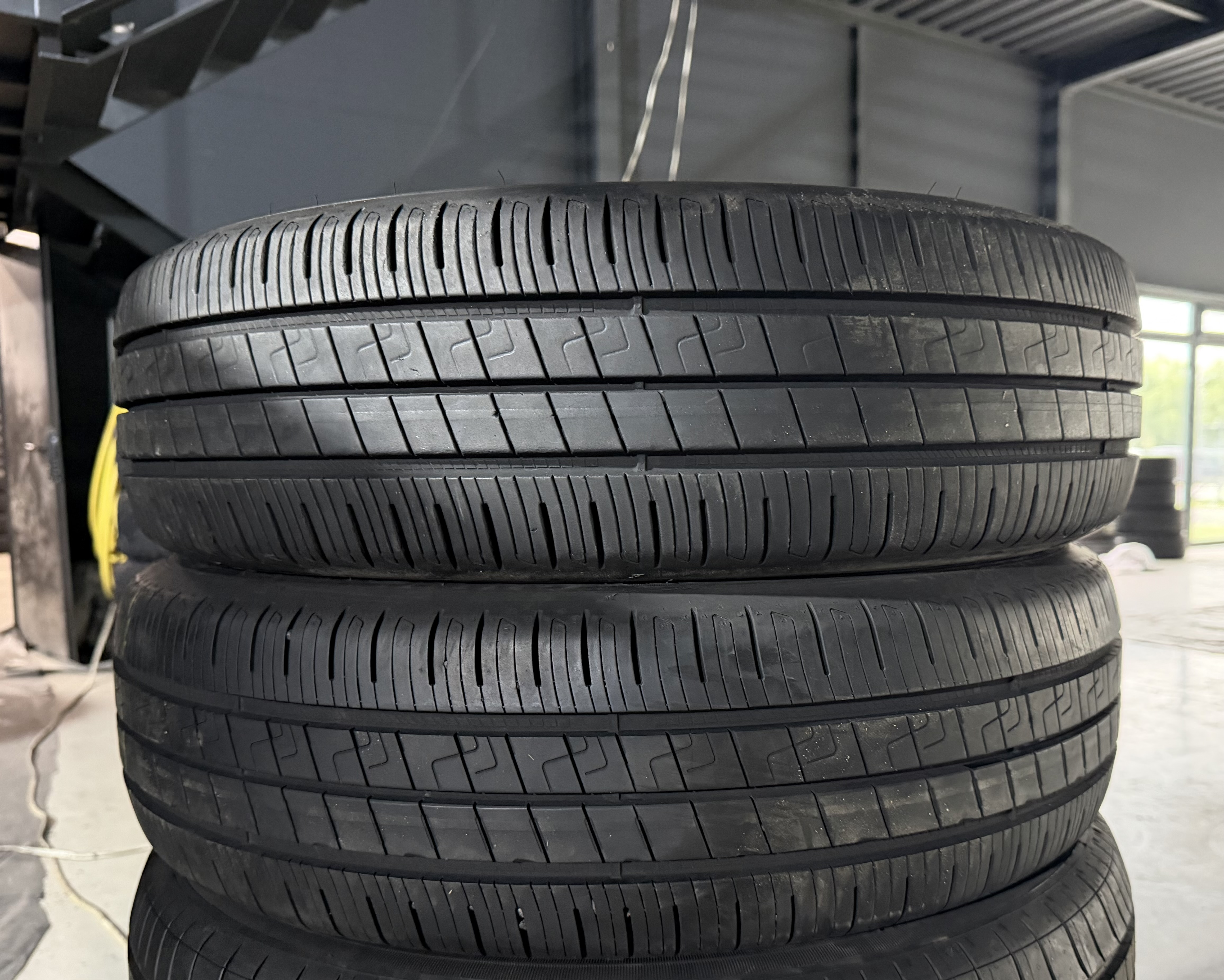 Шини б\у 175/65 R17