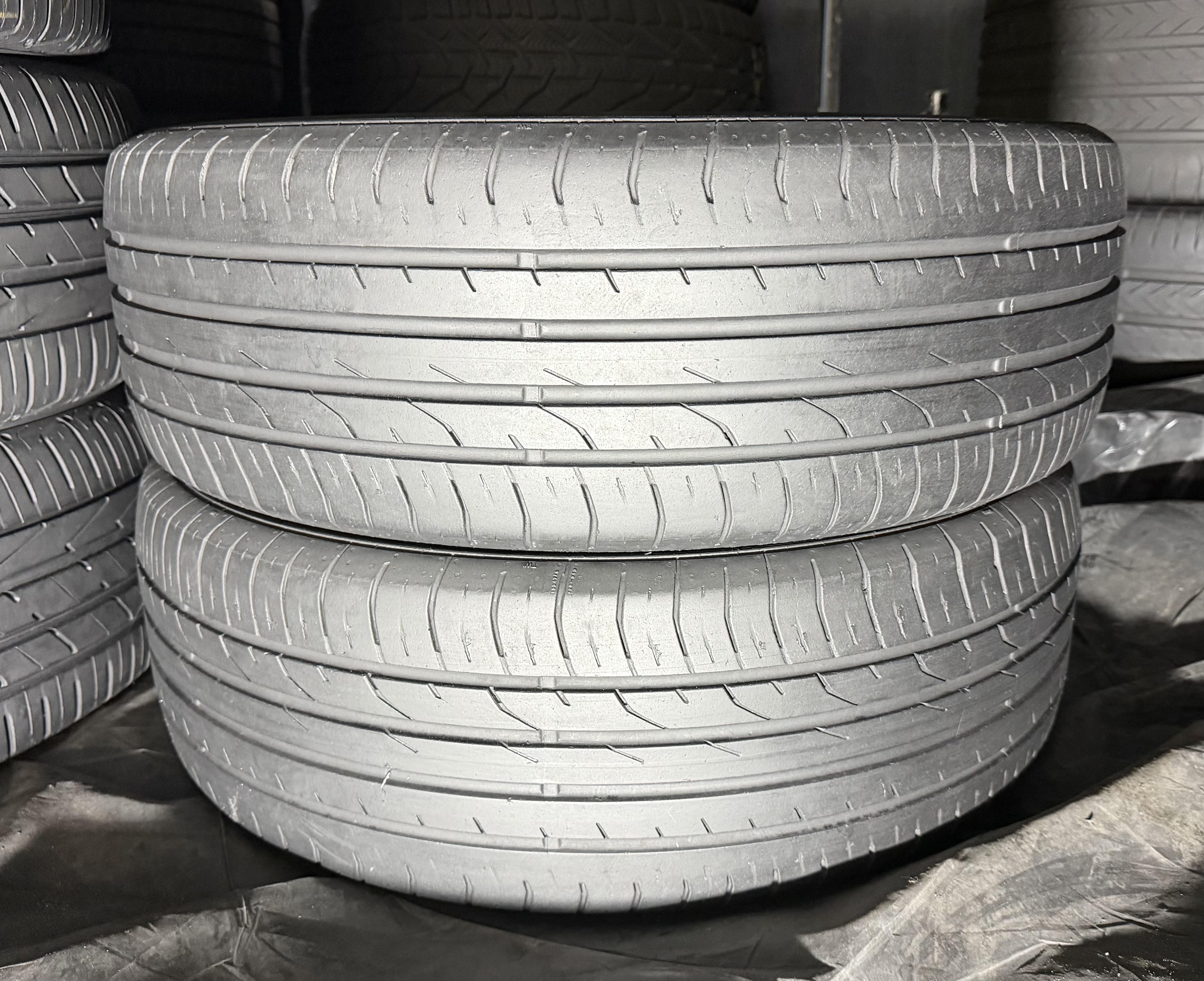 Шини б\у 215/55 R18