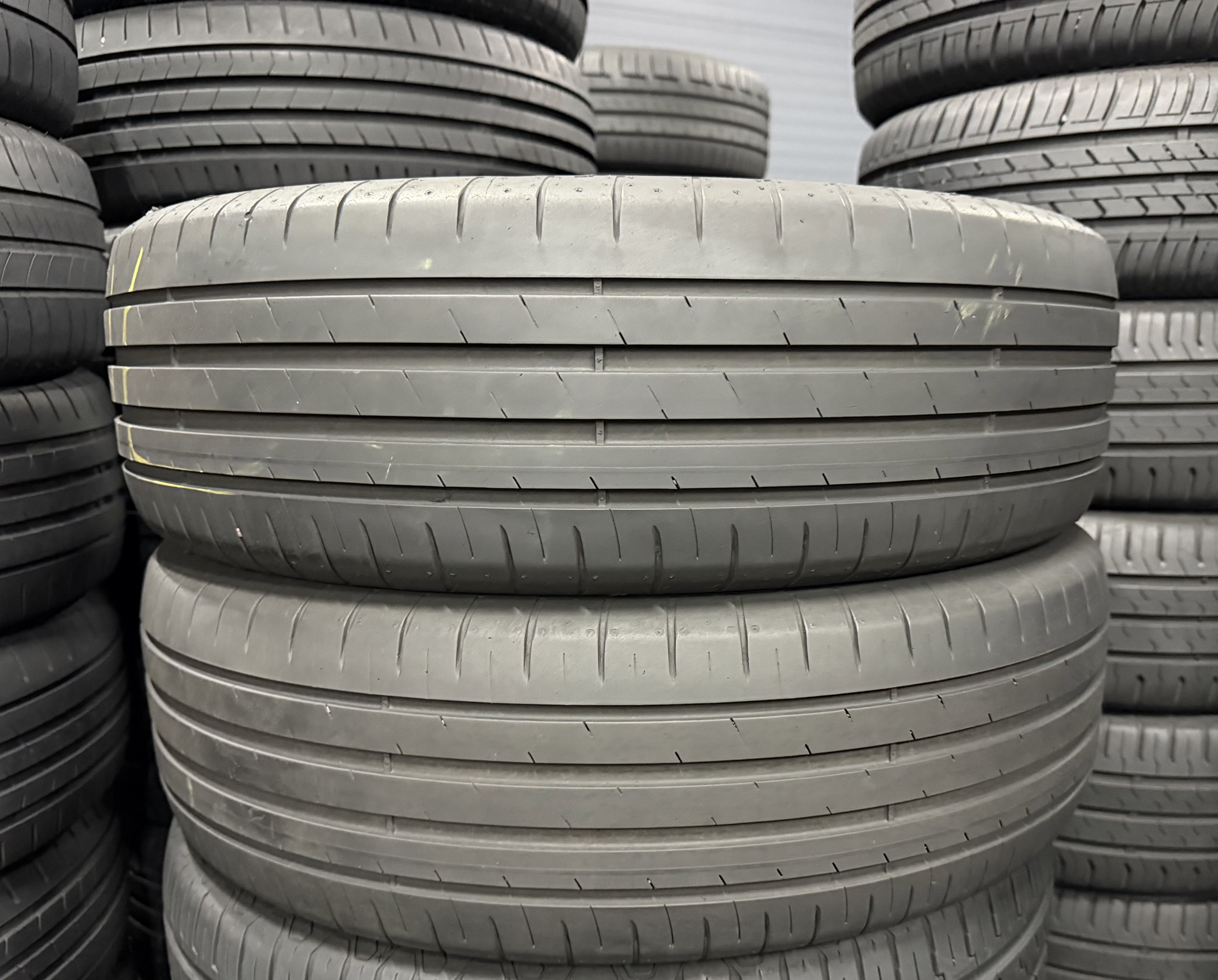 Шини б\у 205/60 R16