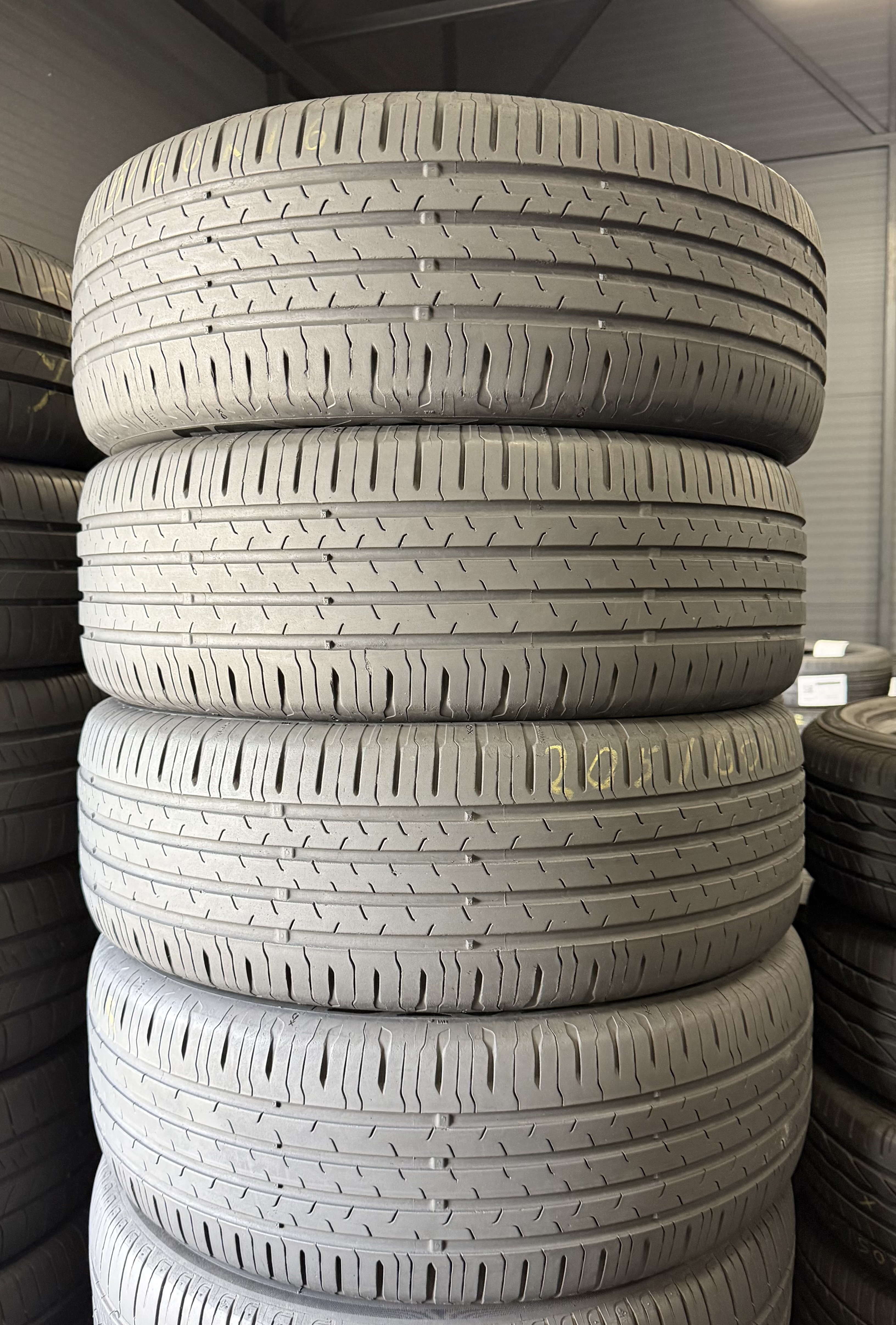 Шини б\у 205/60 R16