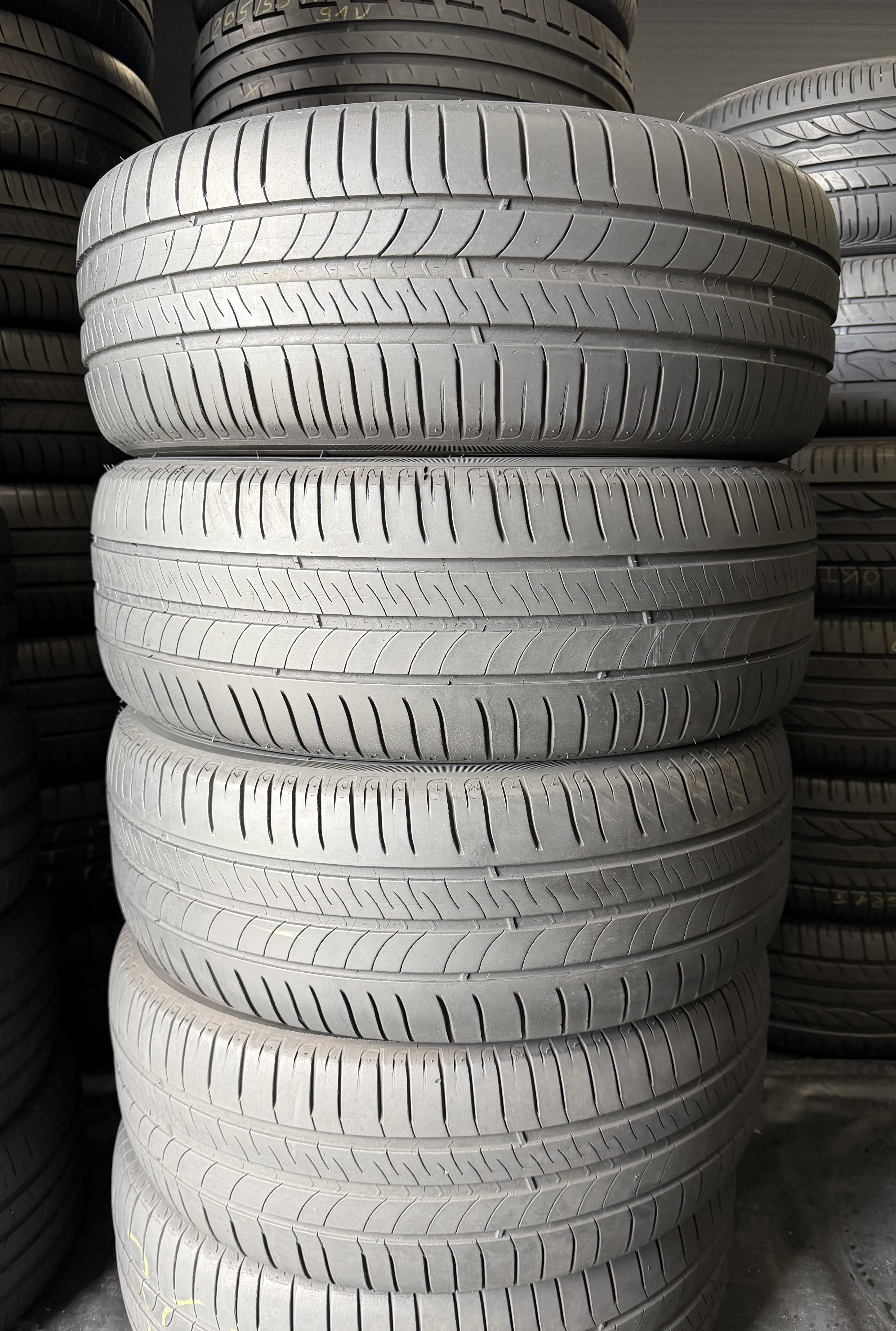 Шини б\у 205/55 R16