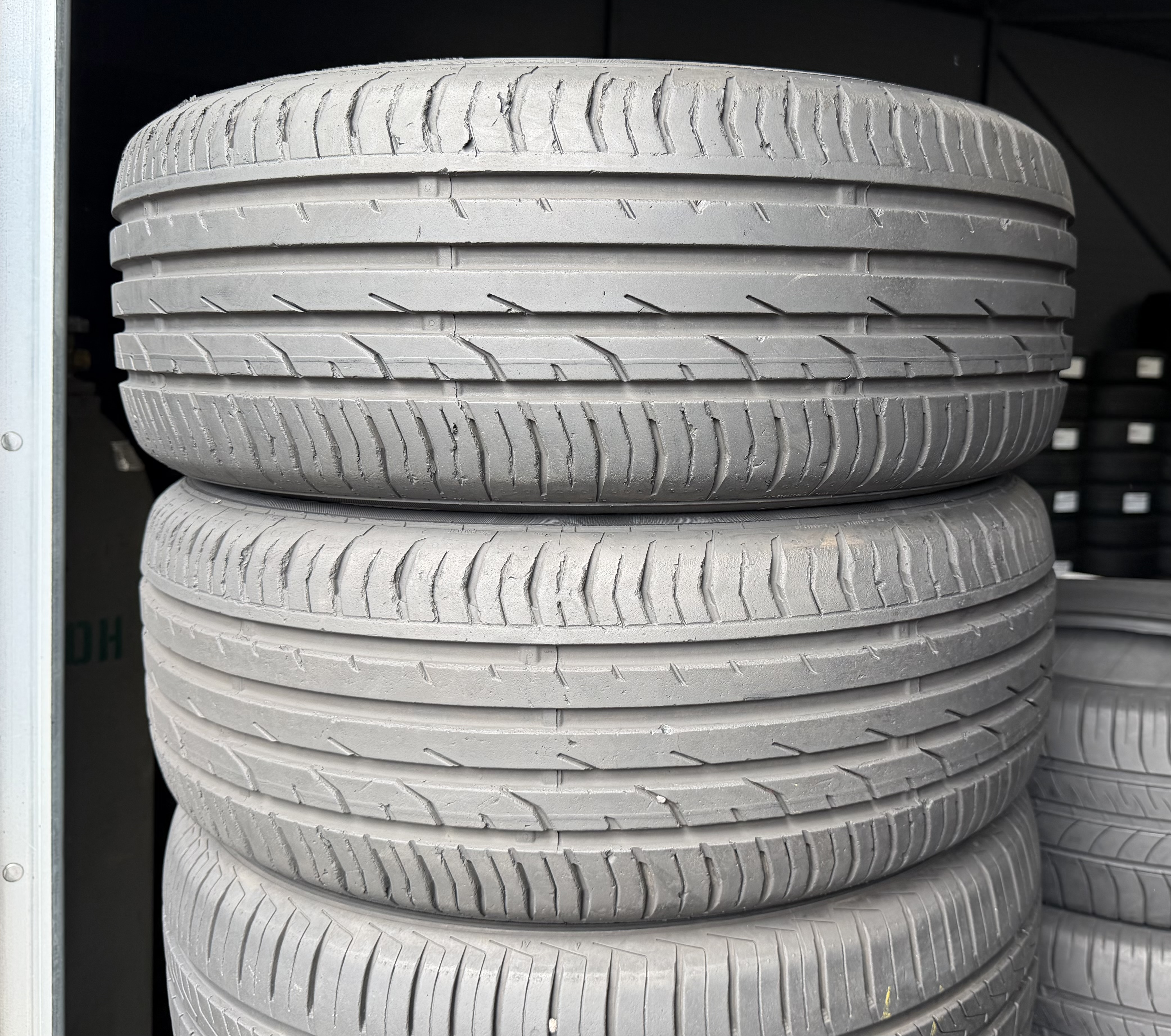 Шини б\у 205/55 R16