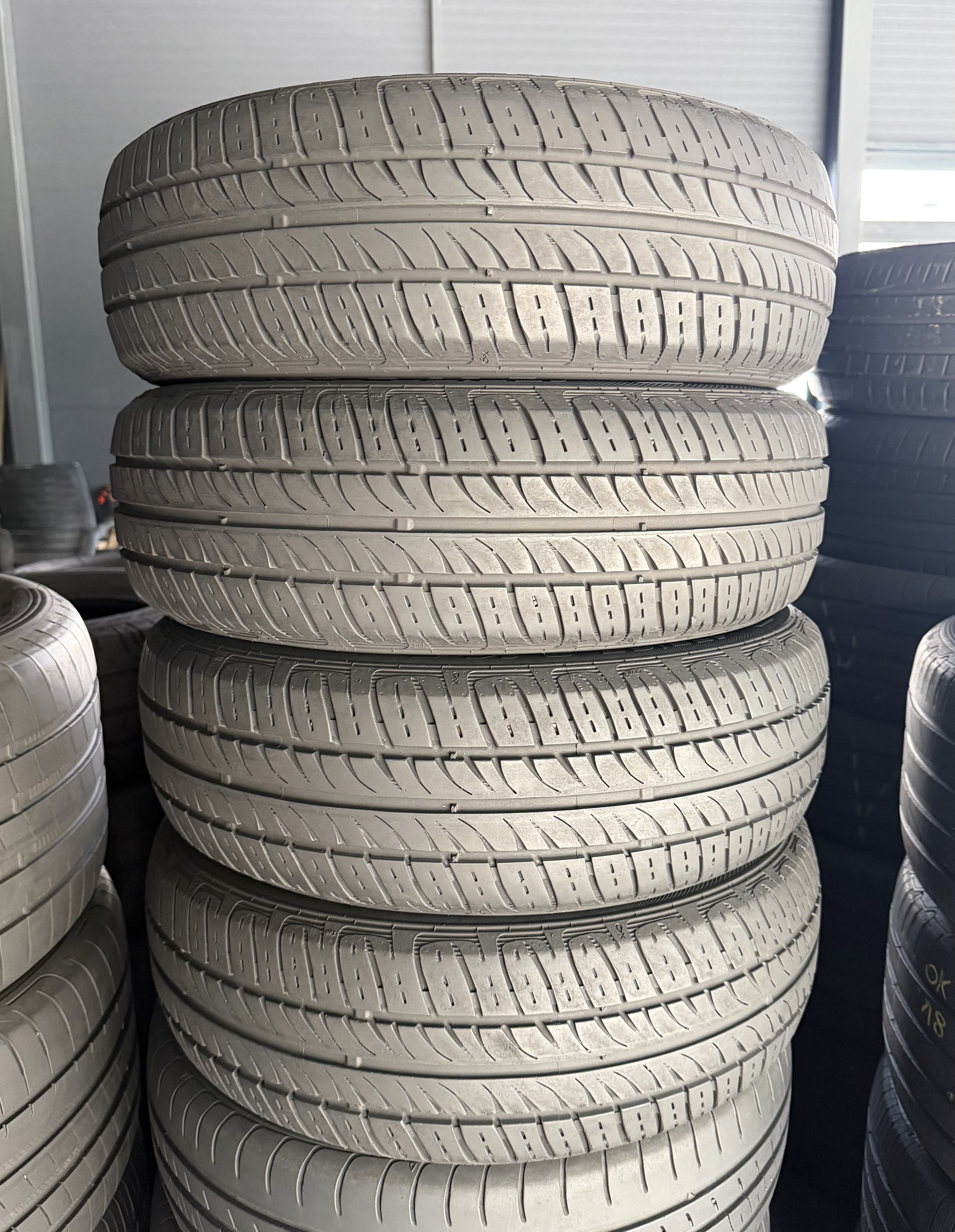 Шини б\у 175/65 R14