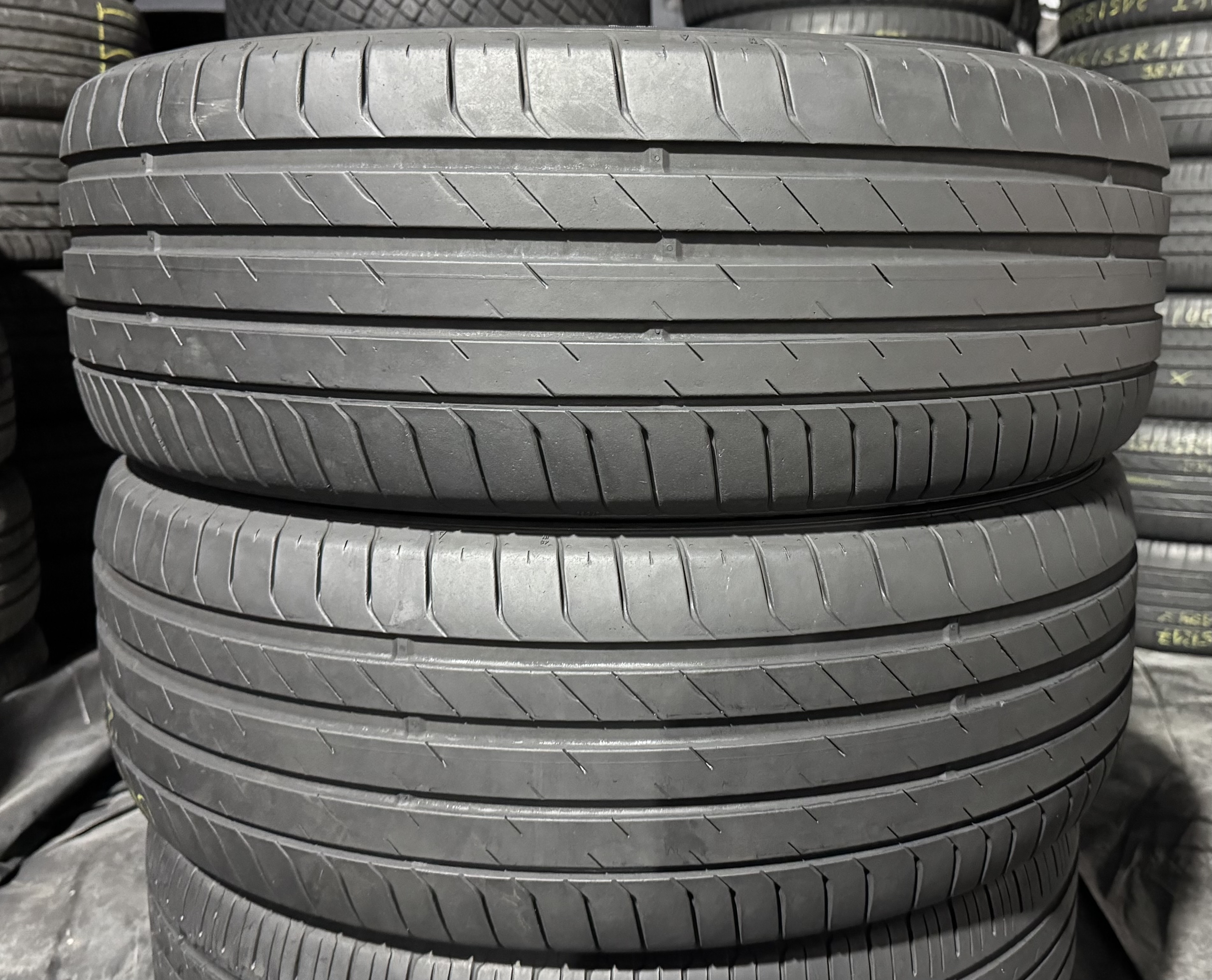 Шини б\у 235/55 R19