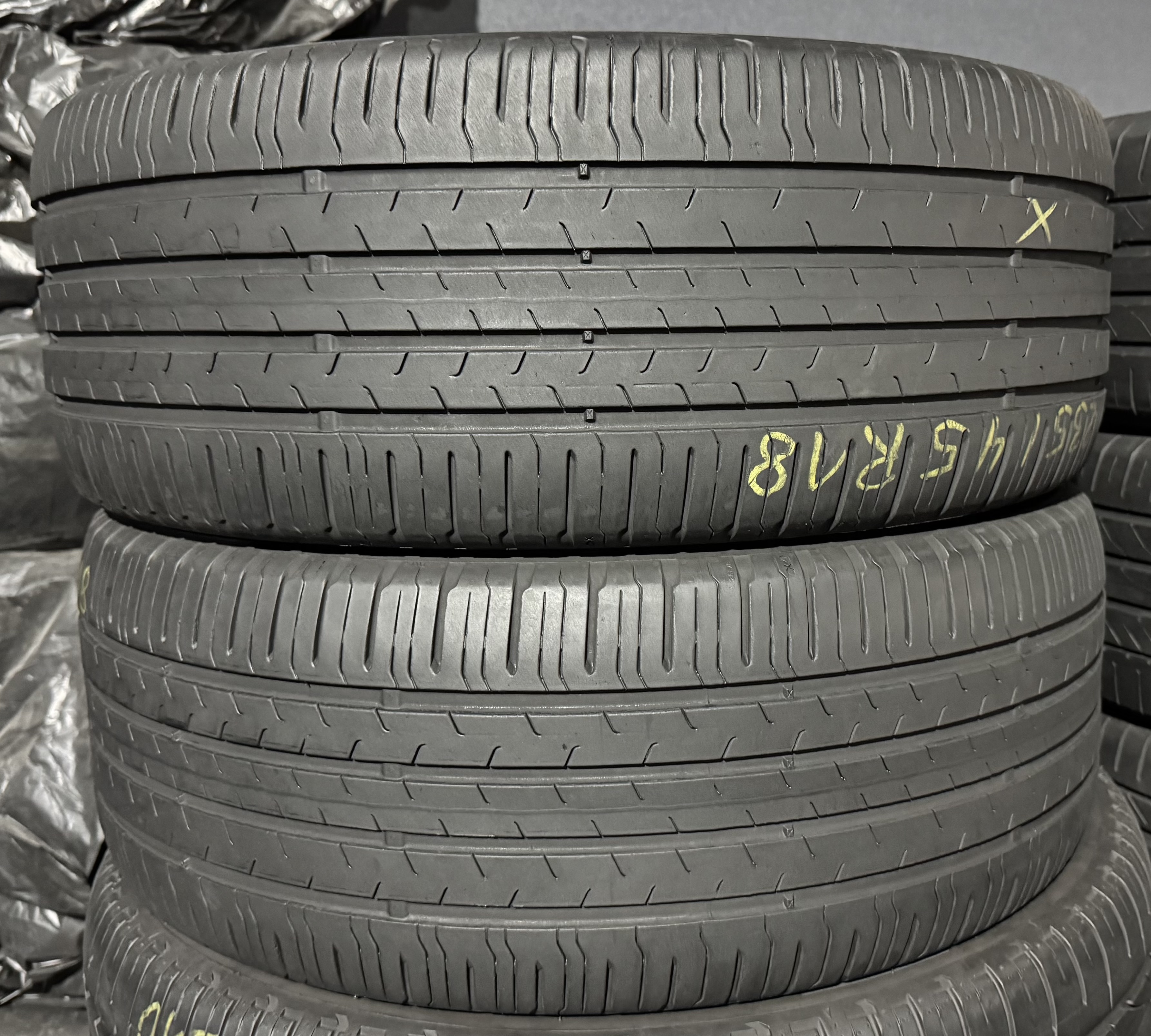 Шини б\у 235/45 R18