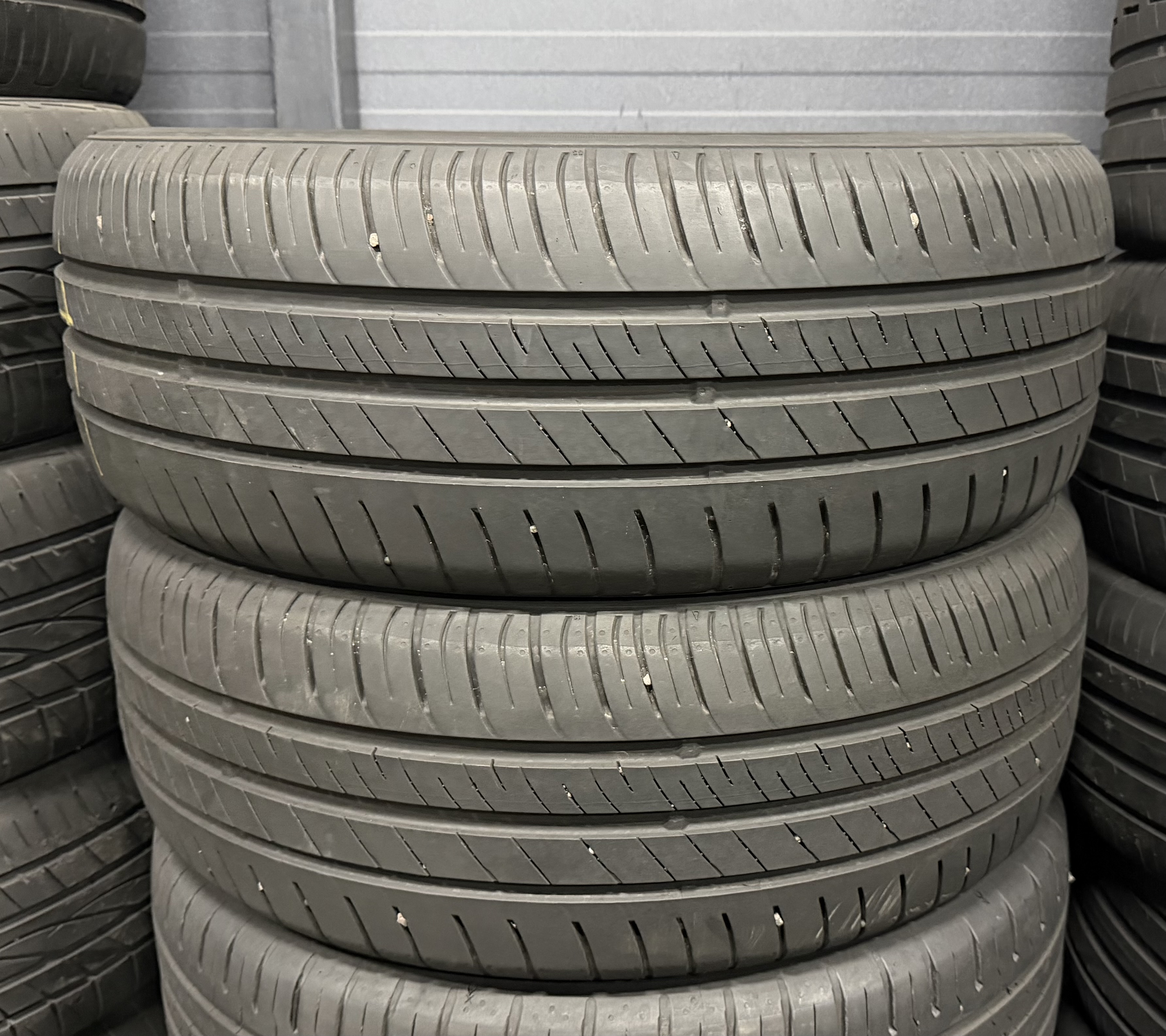 Шини б\у 205/55 R16